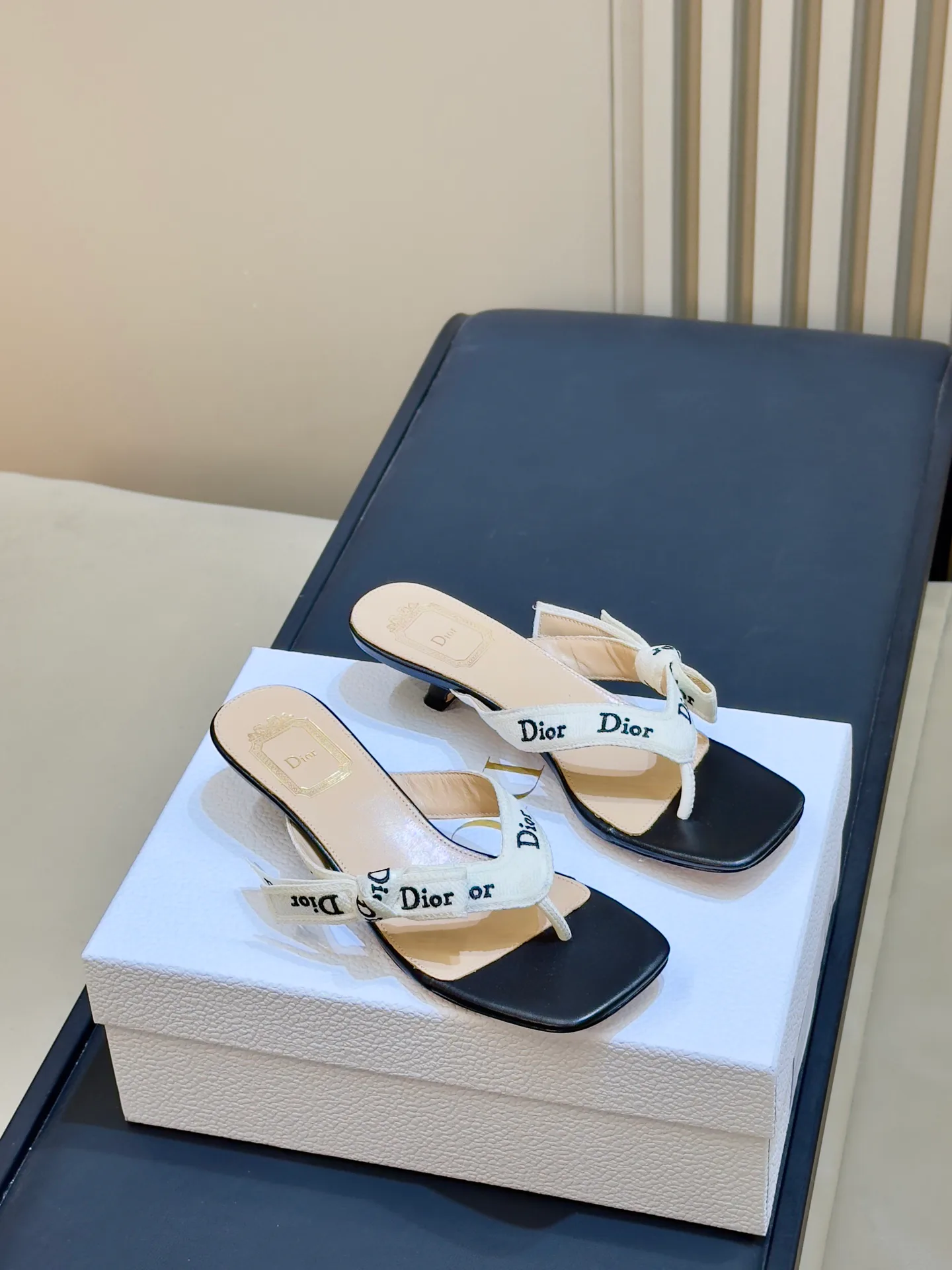 Босоножки Женские Christian Dior 18073532