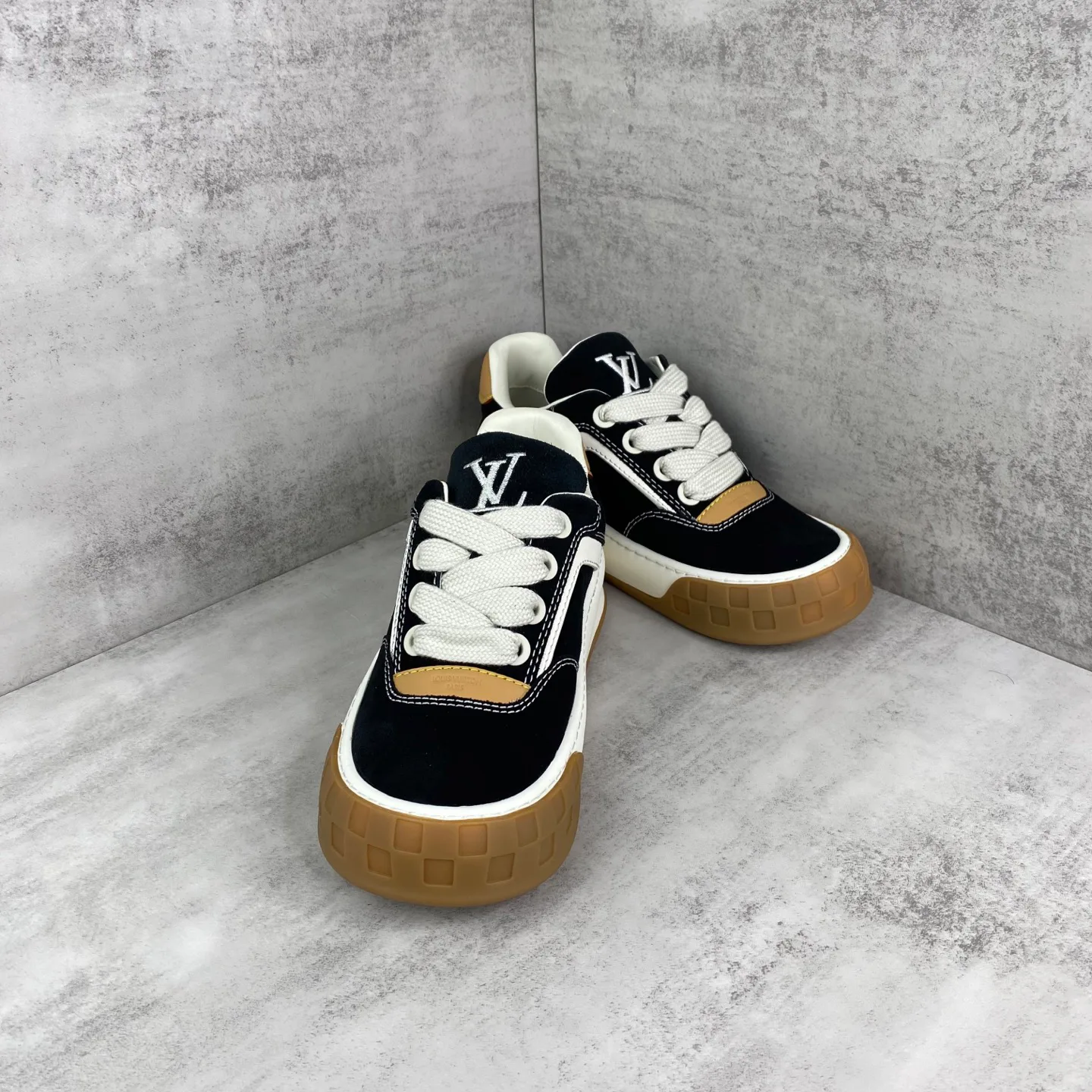 Кроссовки Мужские Louis Vuitton 11517937