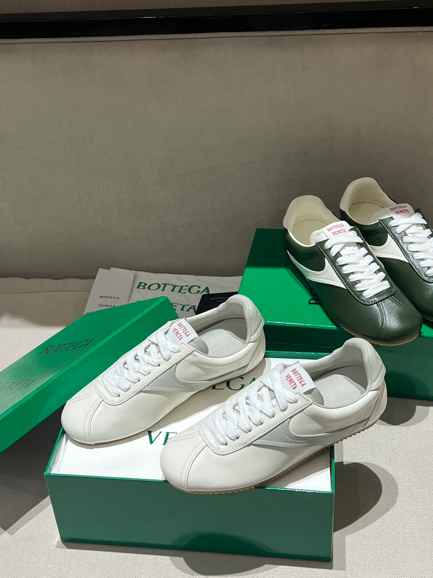 Кроссовки Женские Bottega Veneta 18020582