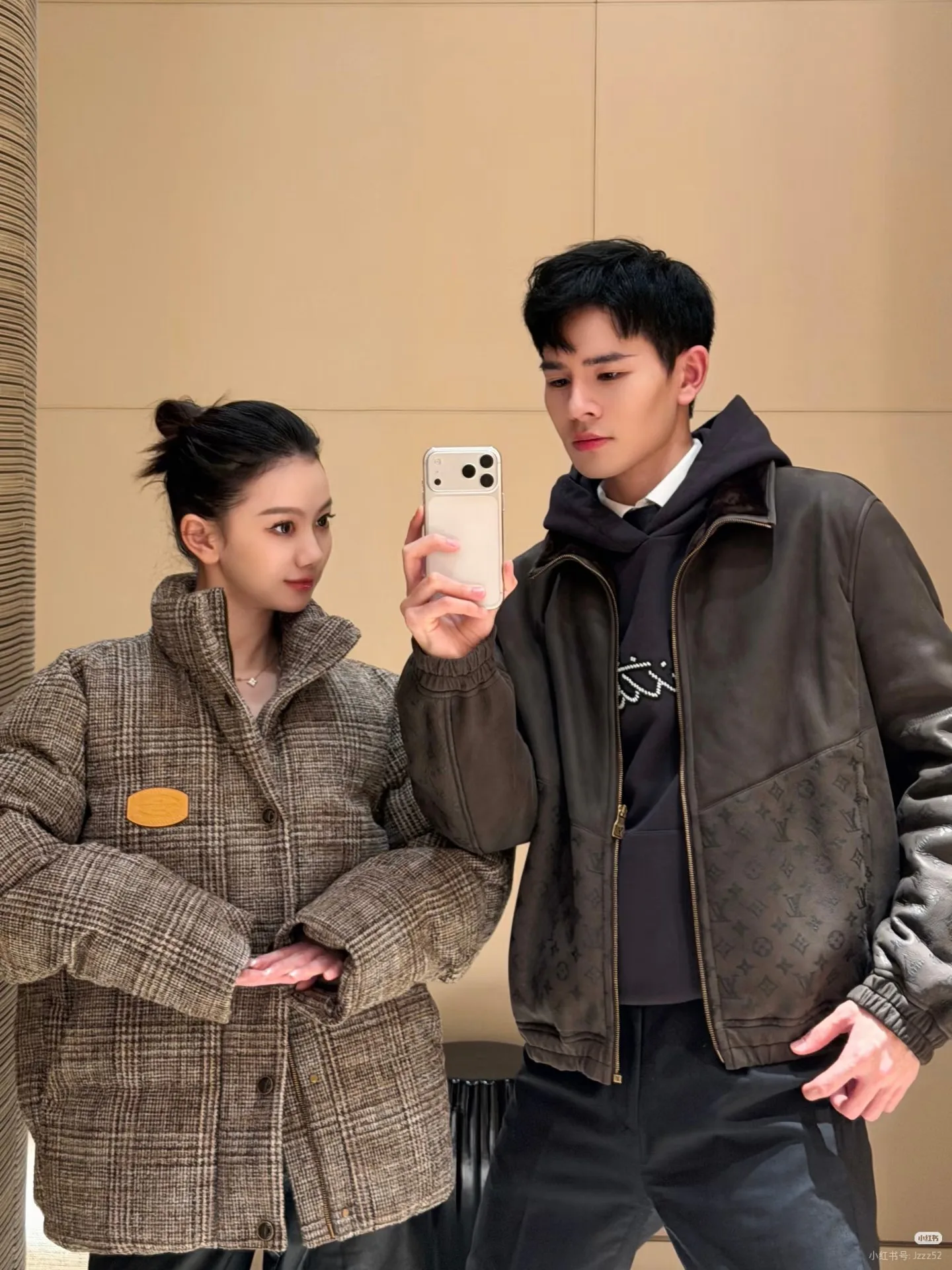 Куртки И Пуховики Женские Louis Vuitton 808981