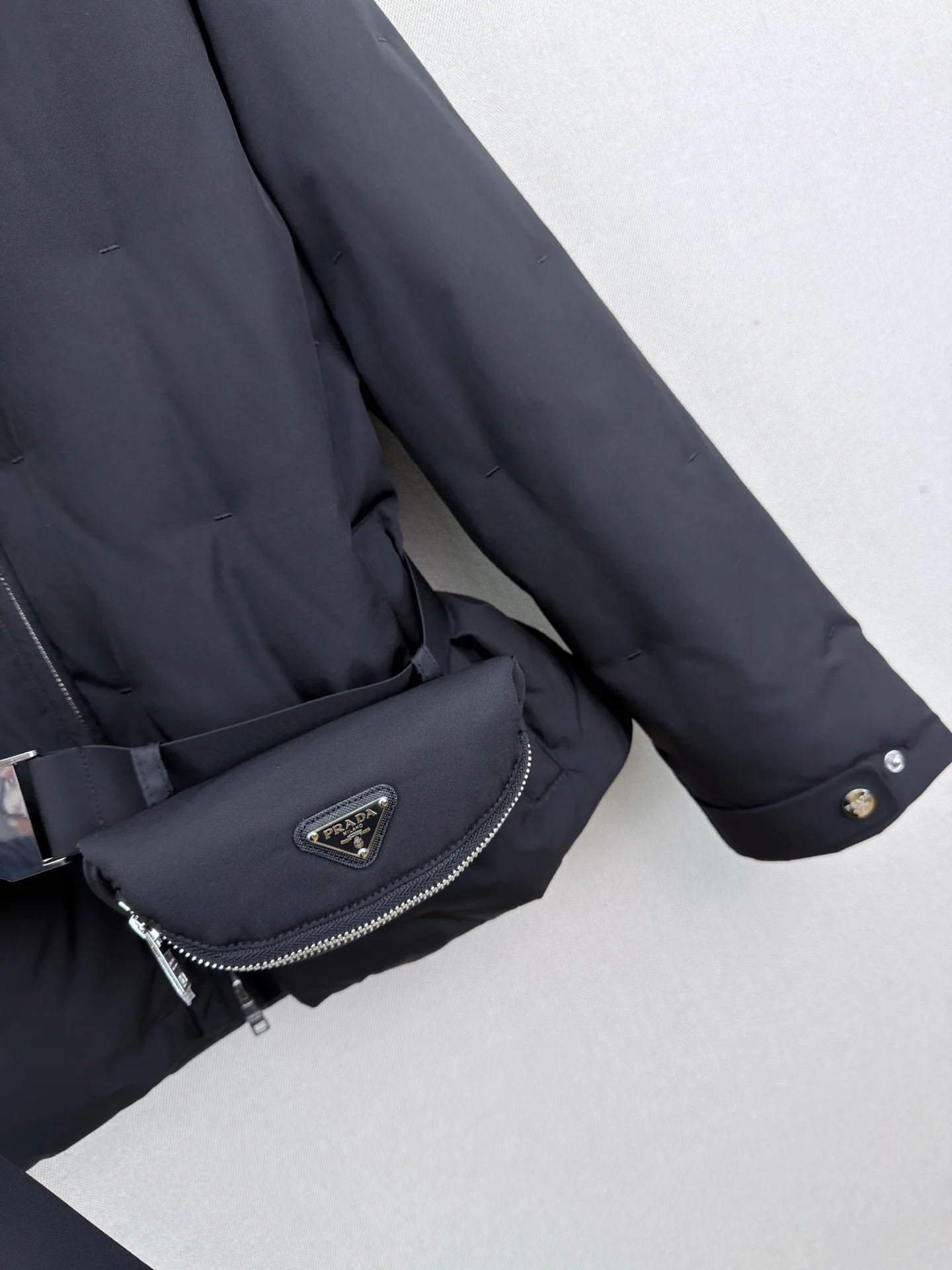 Куртки И Пуховики Женские Prada 18226286