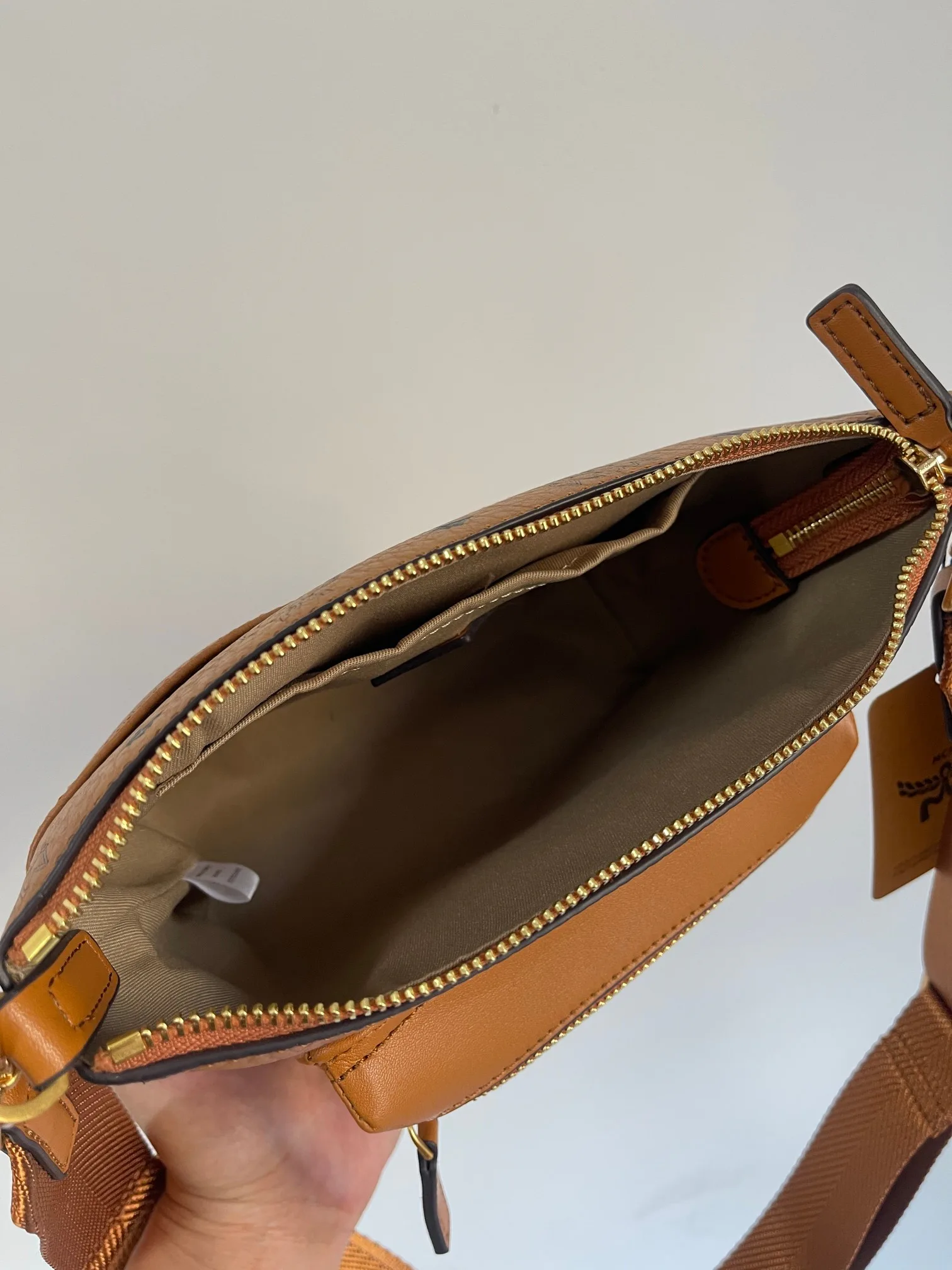 Сумки На Ремне Женские Mcm 14530