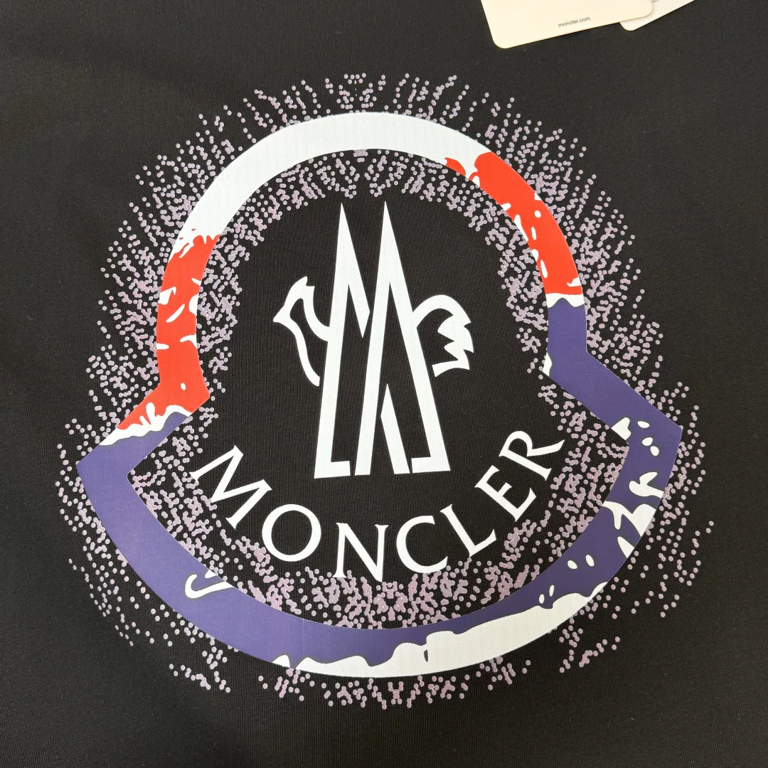 Футболки Женские Moncler 10201137