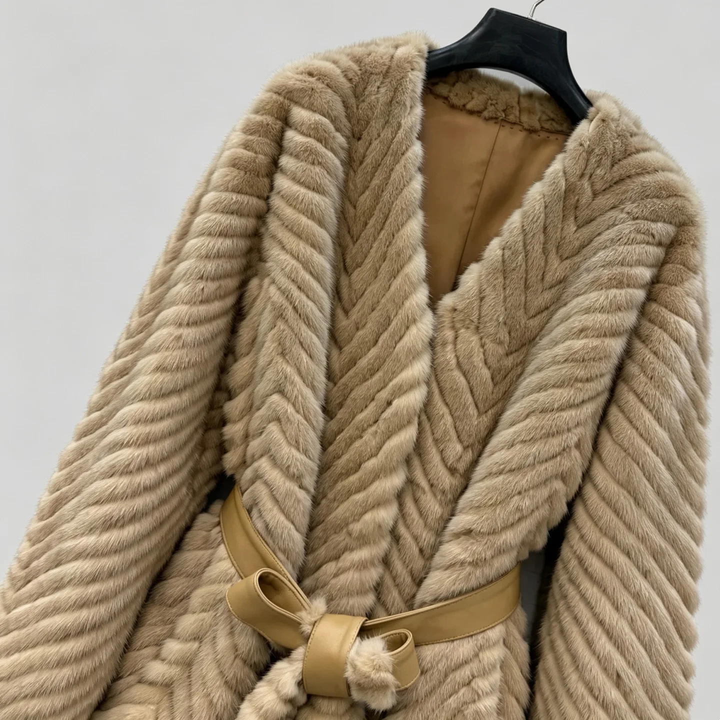 Шубы Женские Fendi 18417105