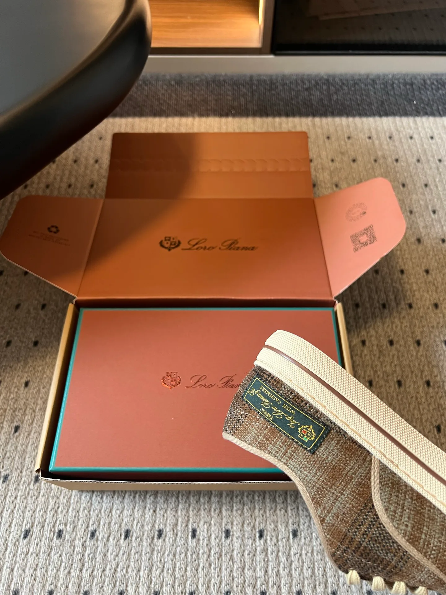 Кроссовки Женские Loro Piana 17942684