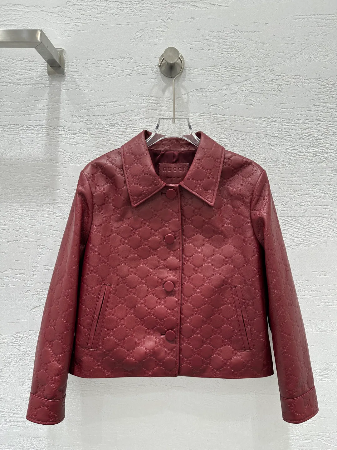 Кожаные Куртки И Дублёнки Женские Gucci 10207253