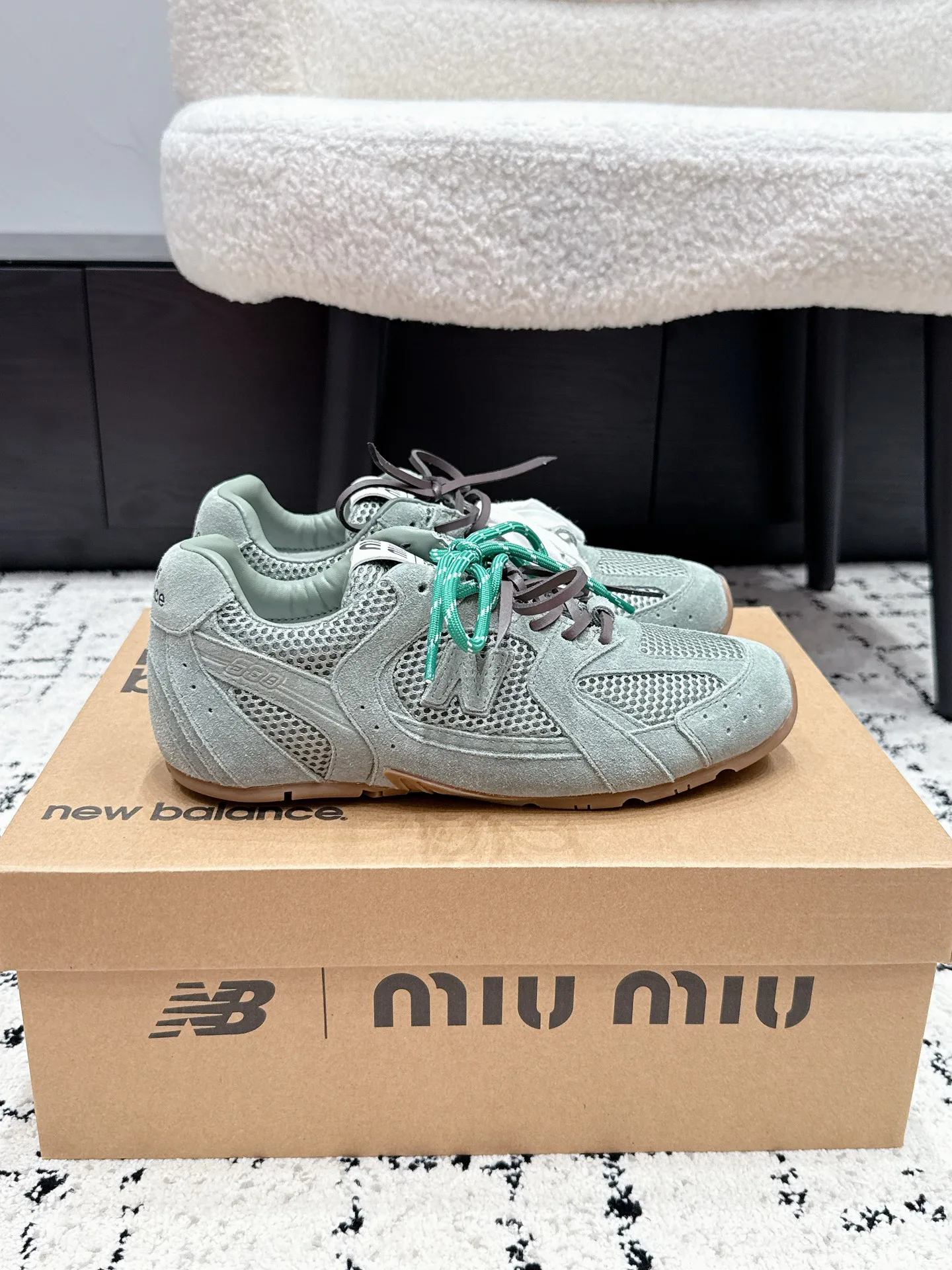 Кроссовки Женские Miu Miu 18409602
