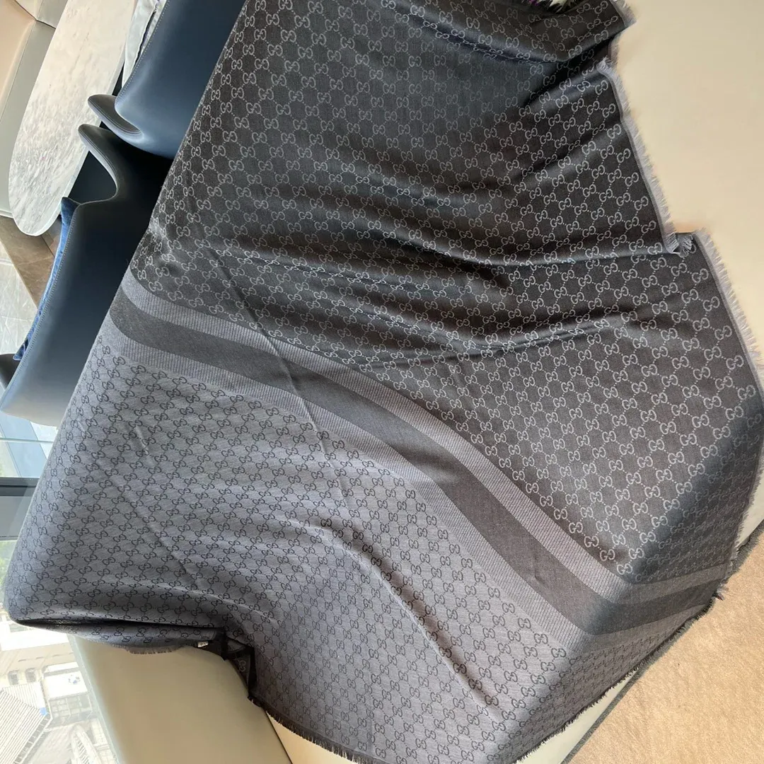 Шарфы Gucci 2536178