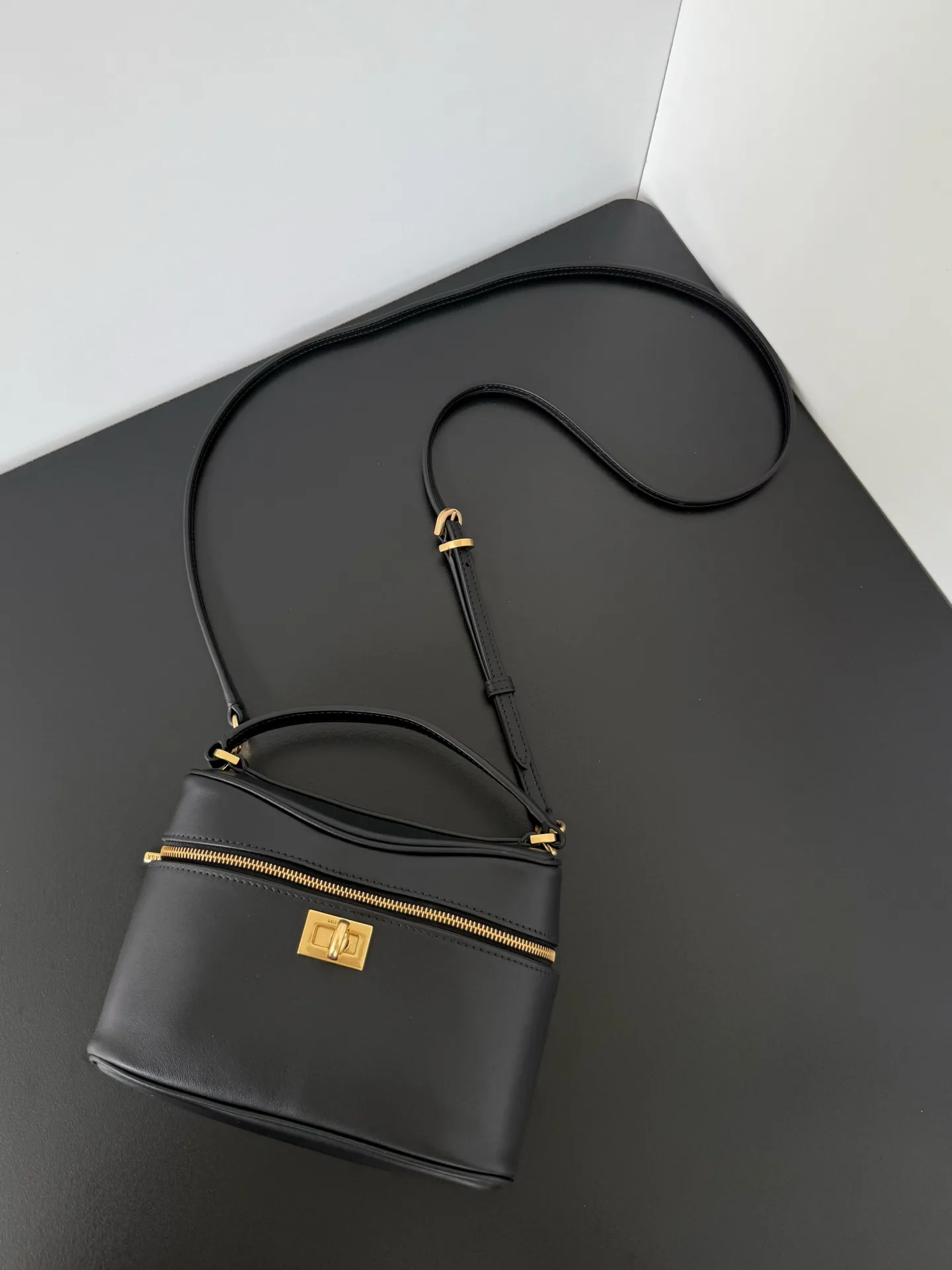 Клатчи Женские Balenciaga 11451448