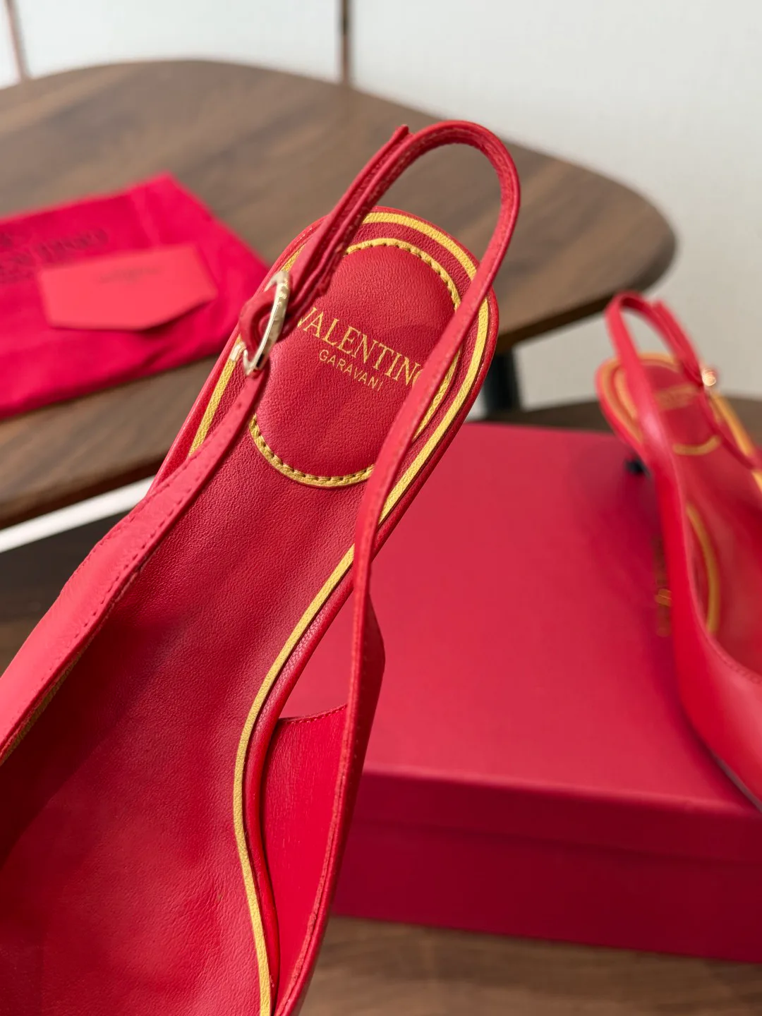 Босоножки Женские Valentino 17364702