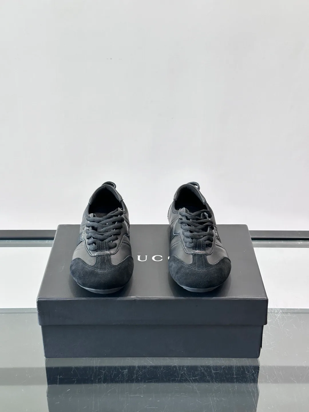 Кроссовки Женские Gucci 17689238