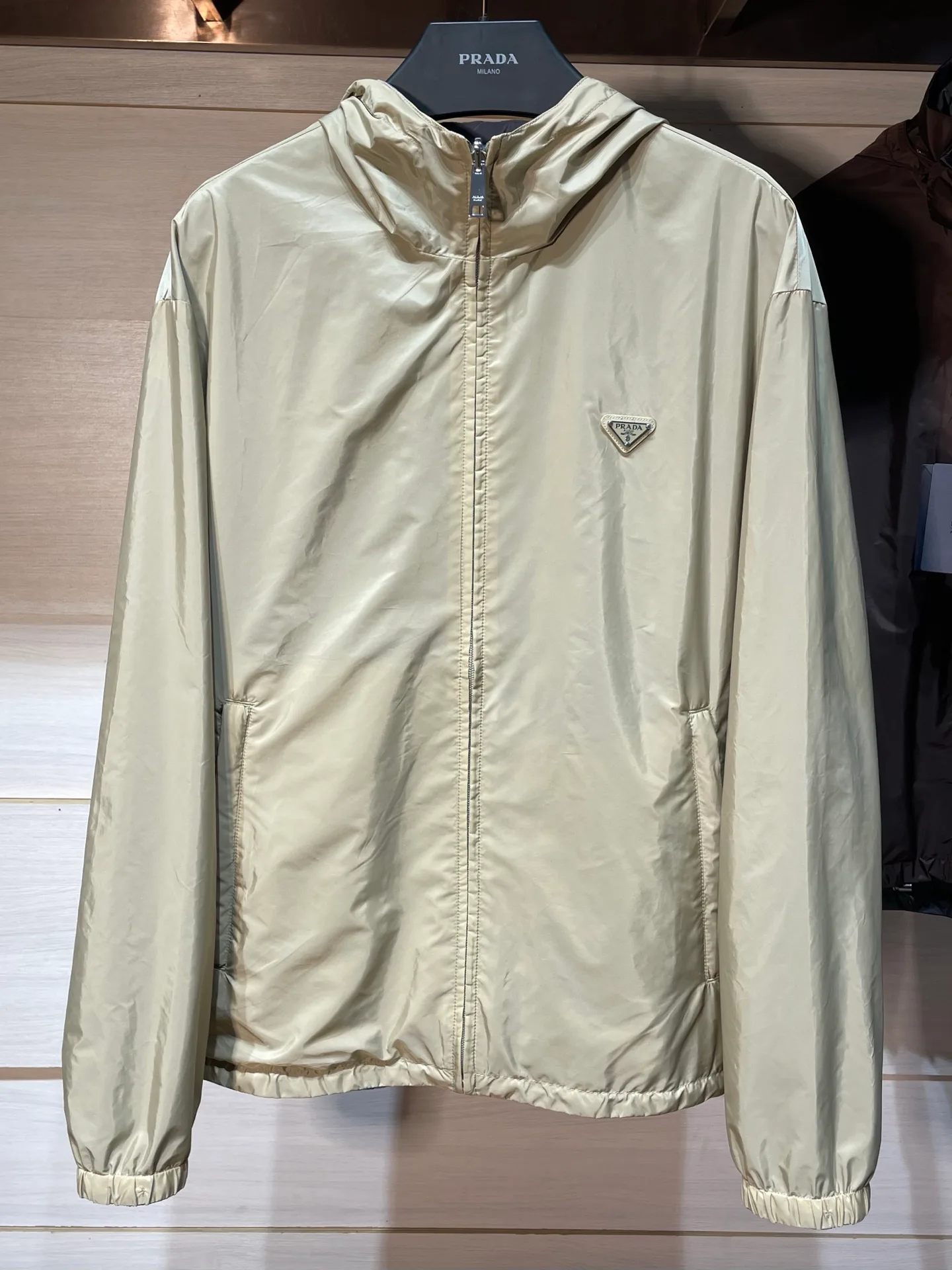 Куртки И Пуховики Мужские Prada 18236049