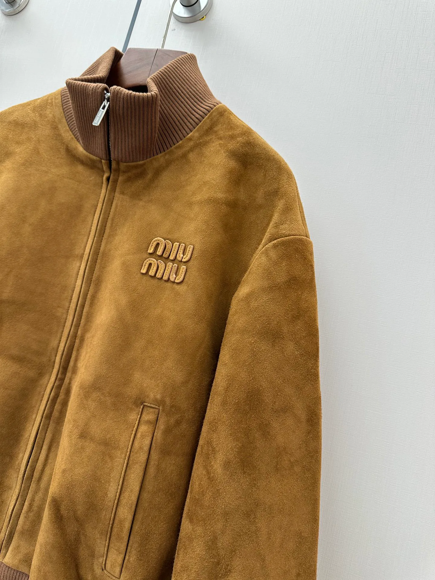 Кожаные Куртки И Дублёнки Женские Miu Miu 18173059