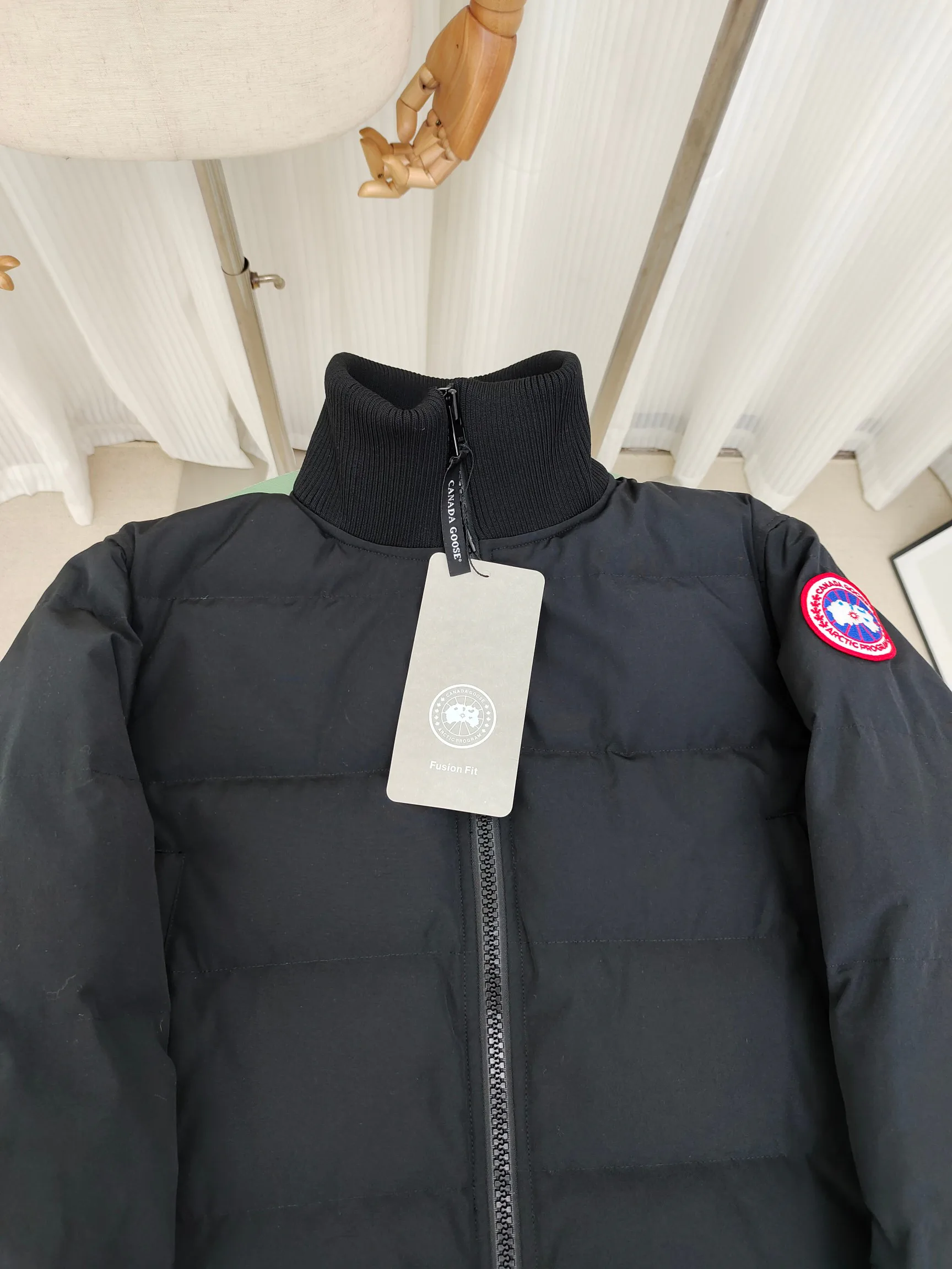 Куртки И Пуховики Женские Canada Goose 2162123