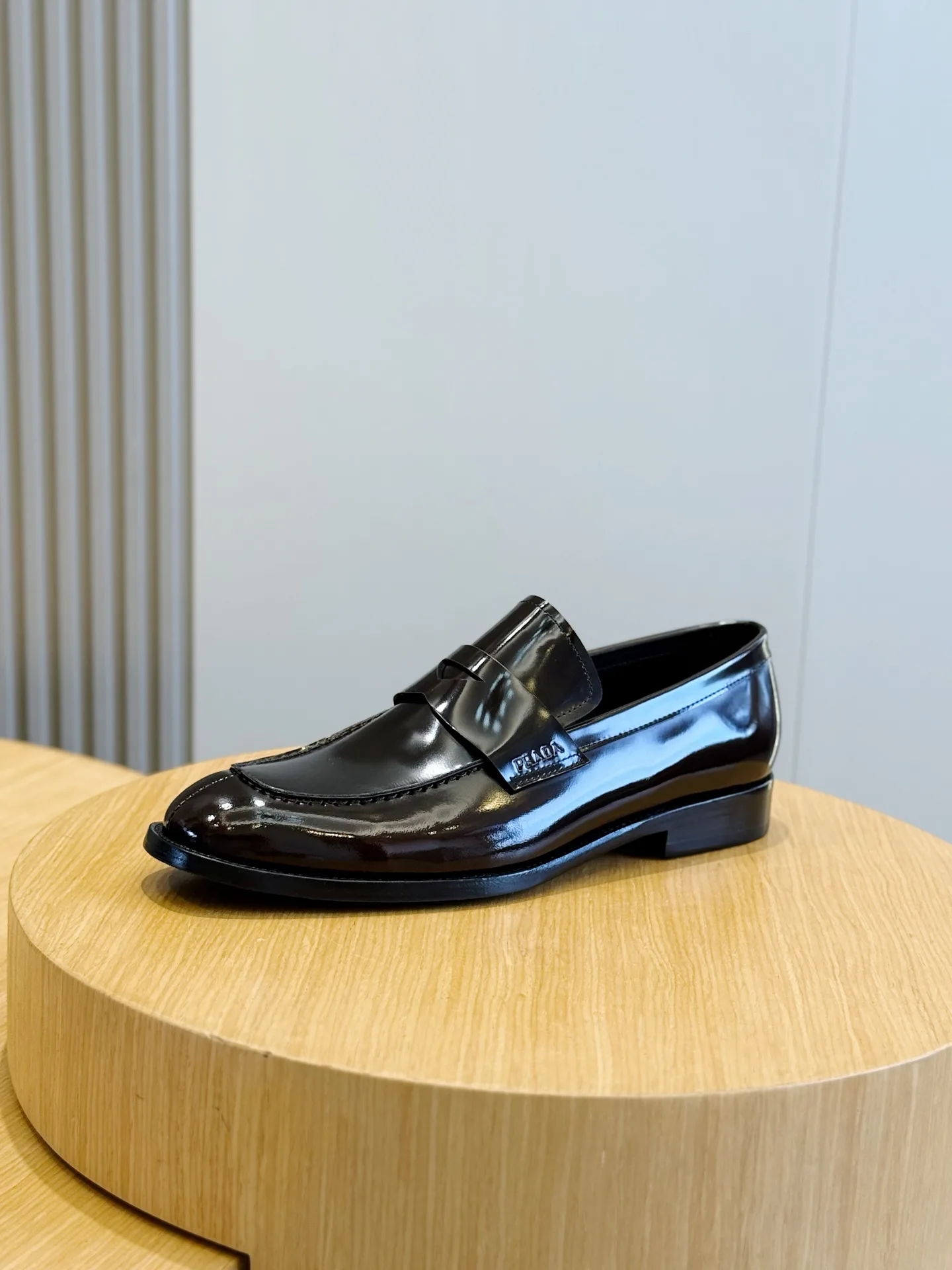 Лоферы И Туфли Мужские Prada 18139696