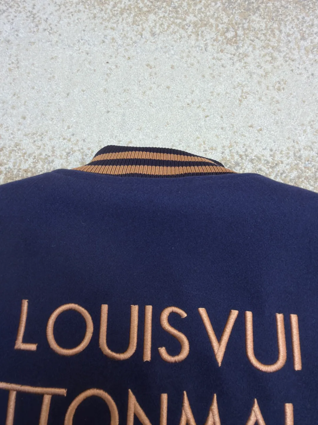 Куртки И Пуховики Мужские Louis Vuitton 11399333