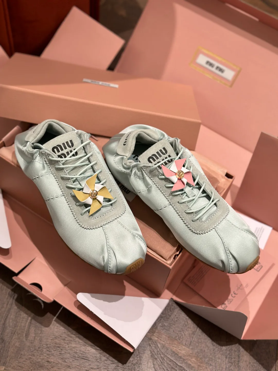 Кроссовки Женские Miu Miu 11579929