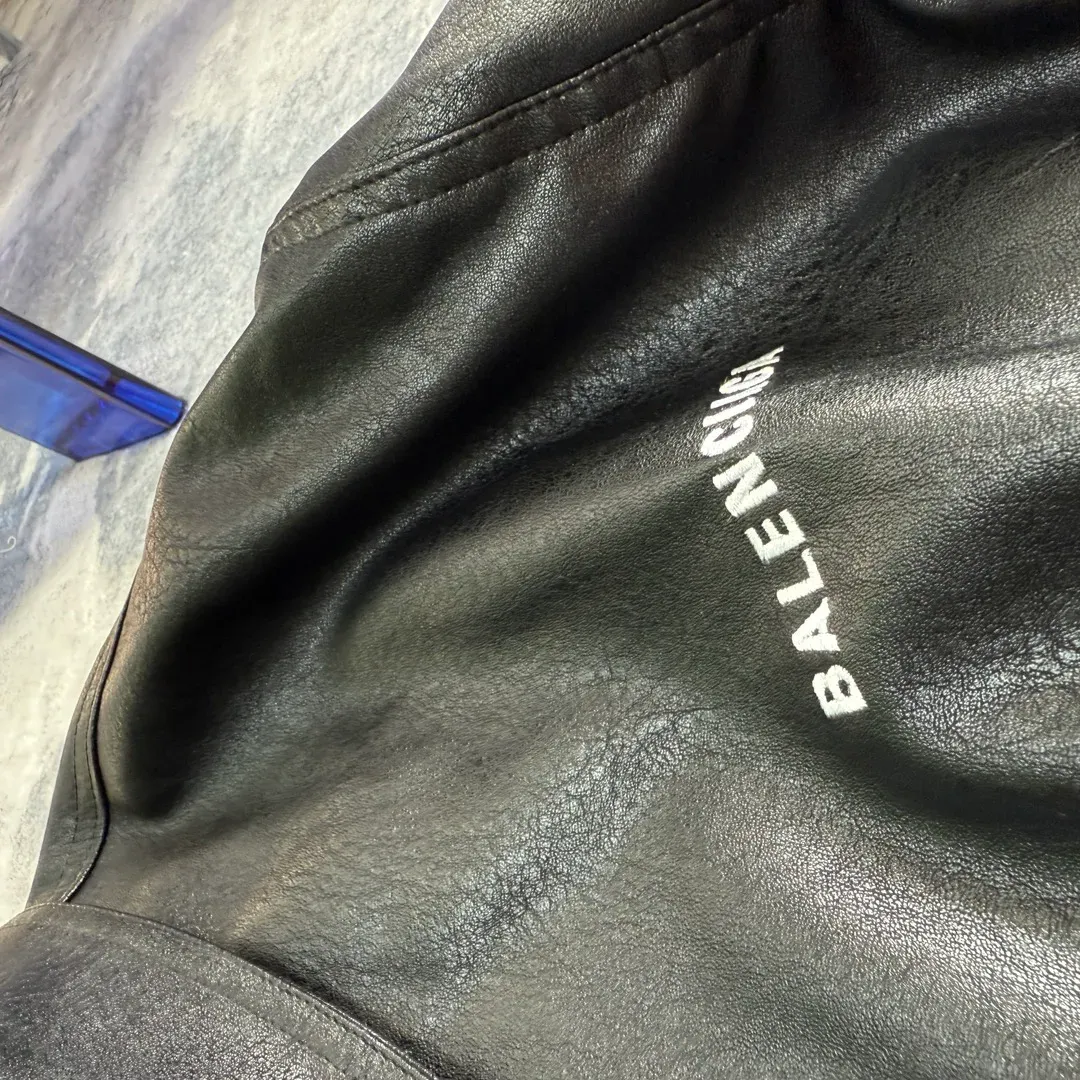 Куртки И Пуховики Женские Balenciaga 215424