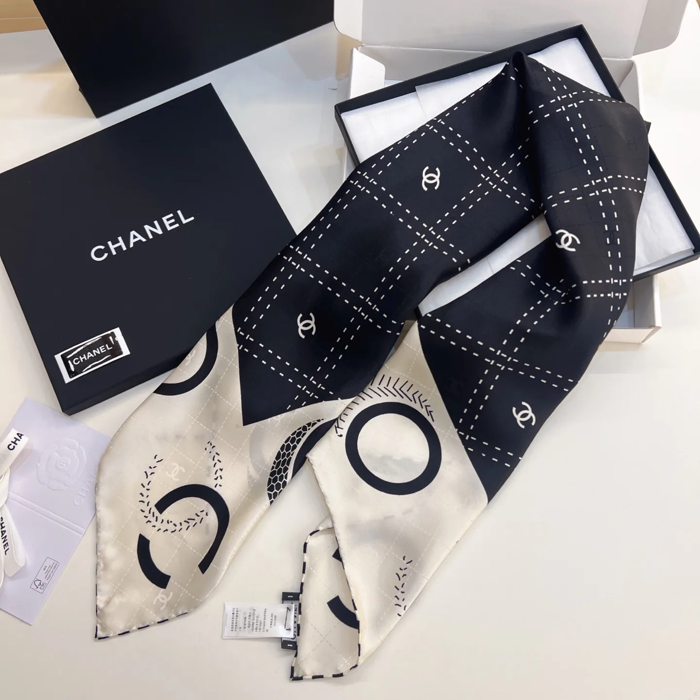 Платки Chanel 13575395