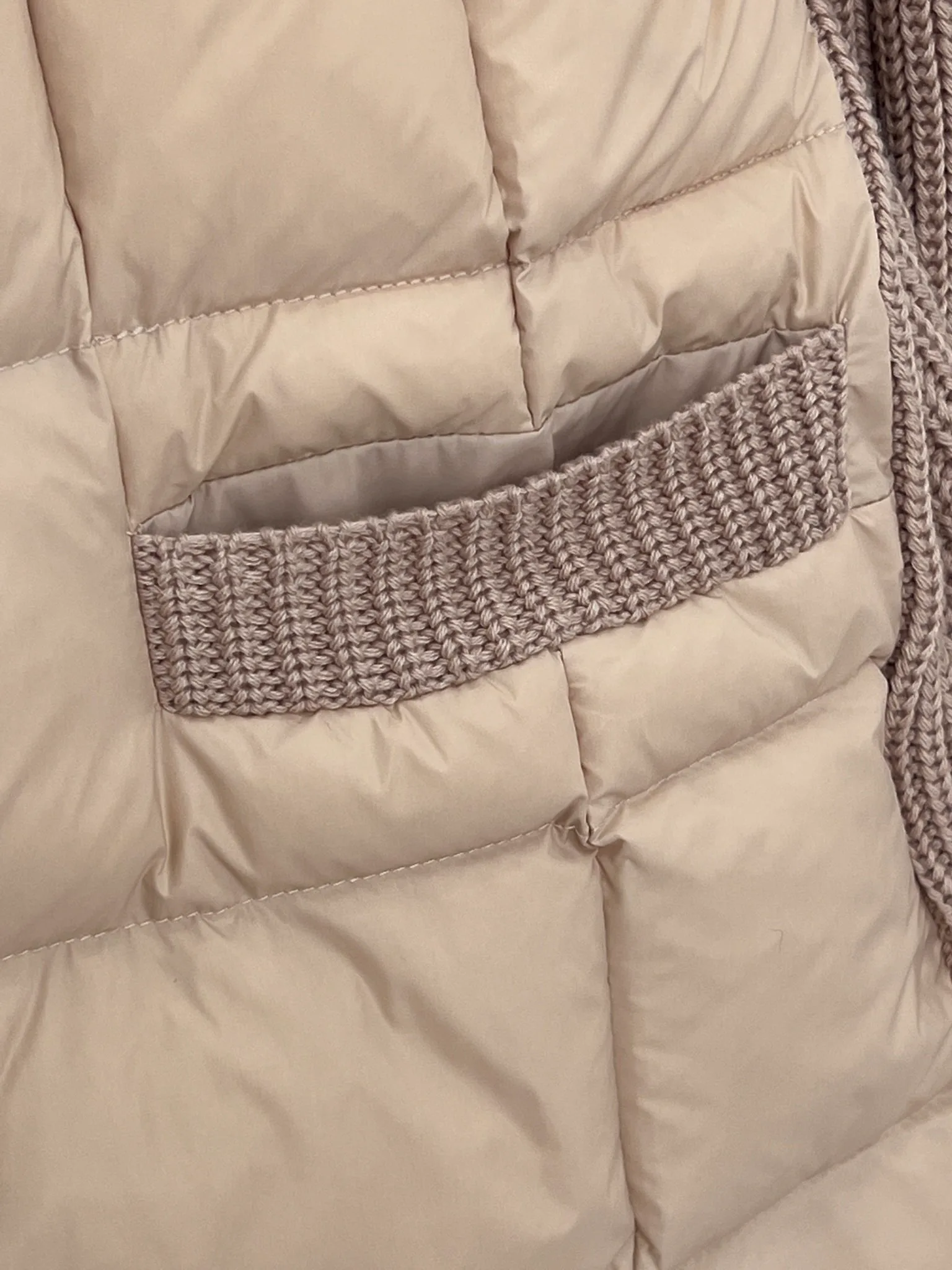 Куртки И Пуховики Женские Moncler 18416258