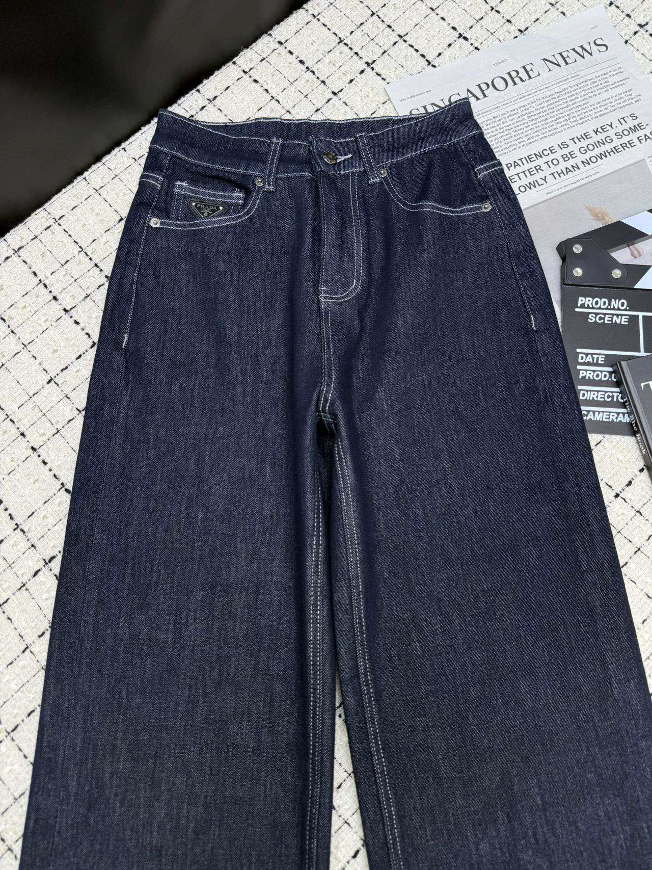 Джинсы Женские Prada 18885559