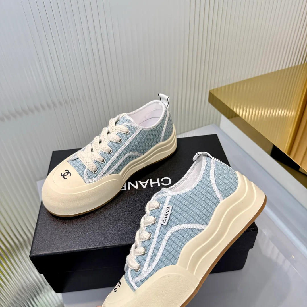 Кроссовки Женские Chanel 18366977