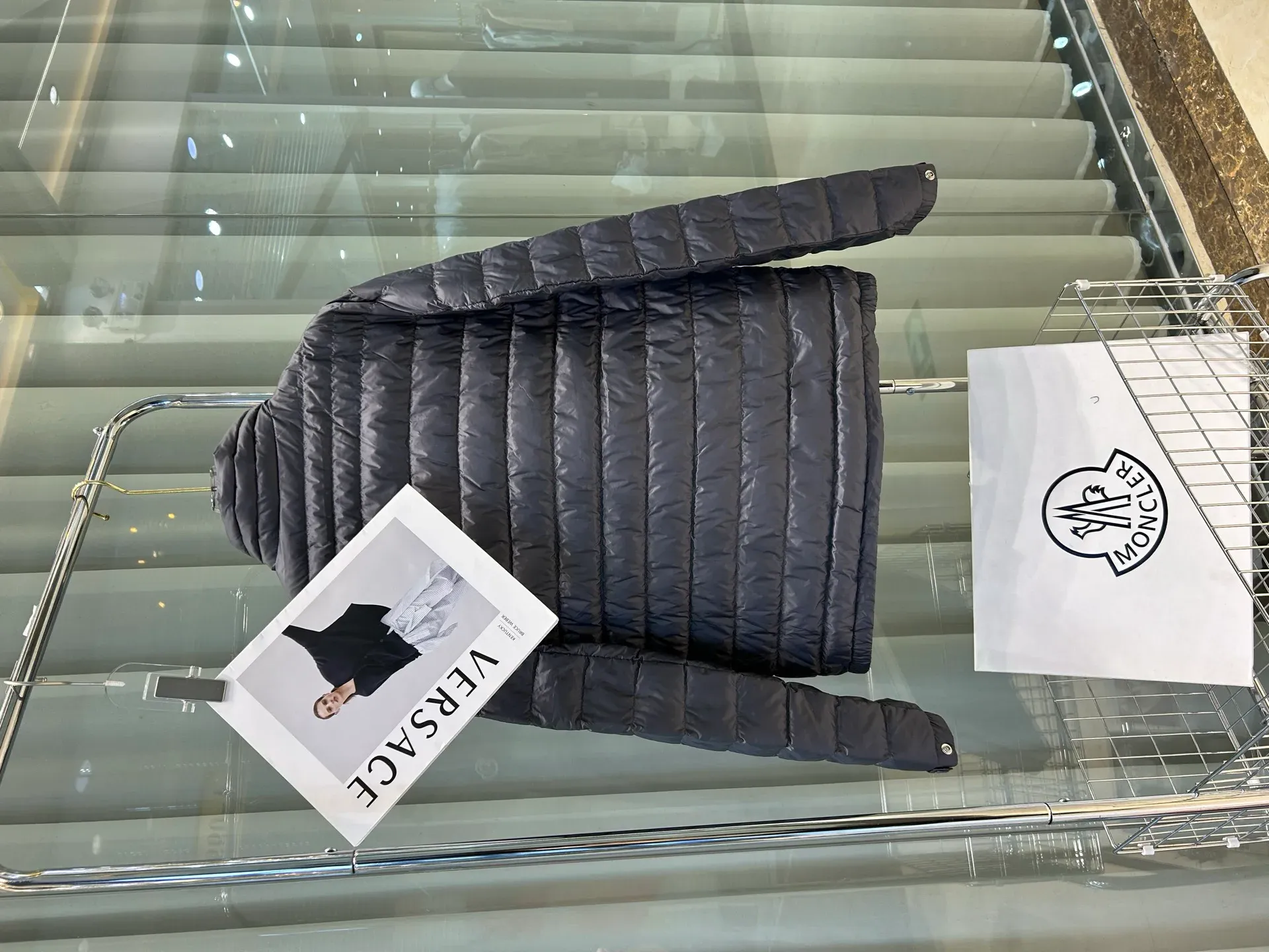 Куртки И Пуховики Мужские Moncler 112244
