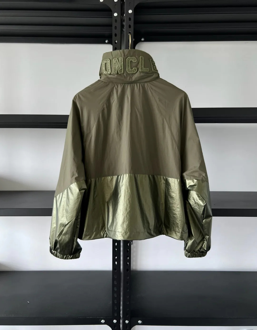 Куртки И Пуховики Женские Moncler 11427074