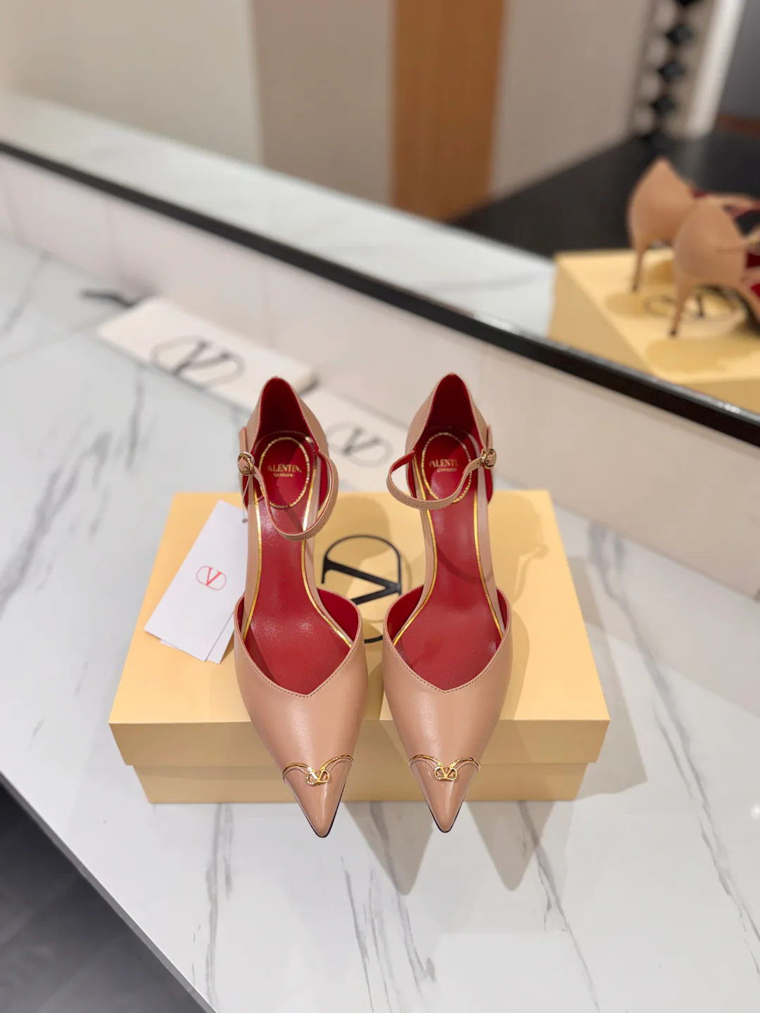 Босоножки Женские Valentino 18134969