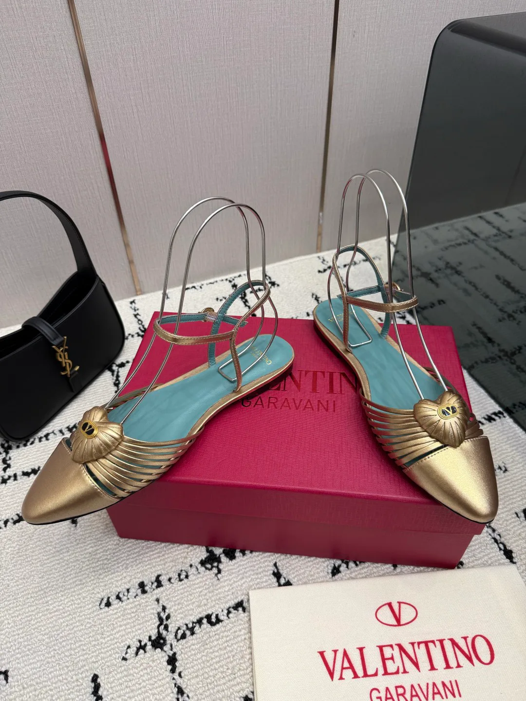Босоножки Женские Valentino 18598097