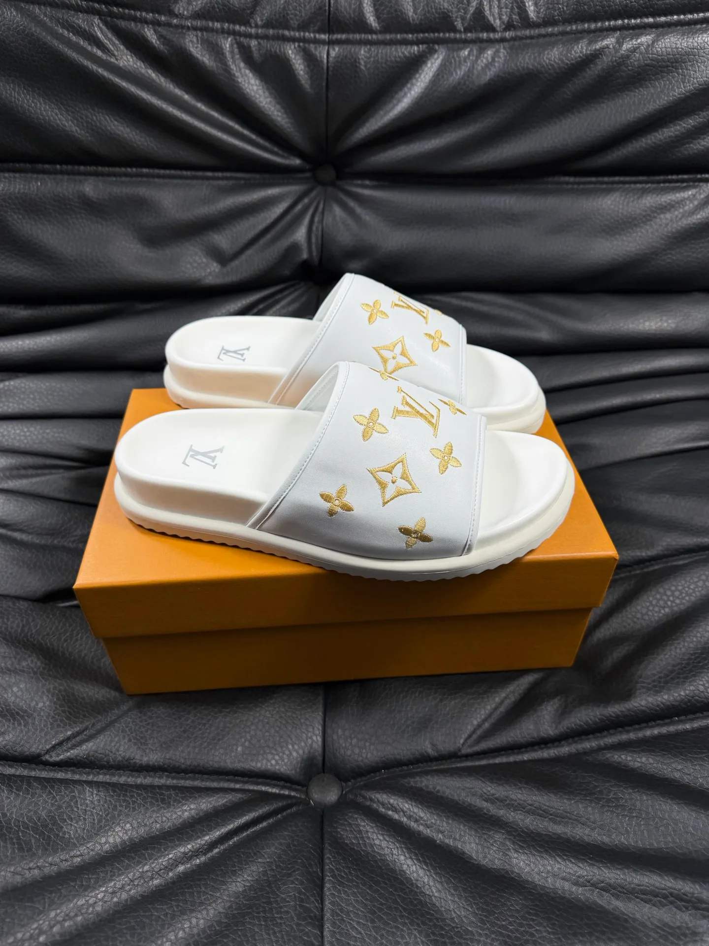 Шлепанцы Женские Louis Vuitton 991666