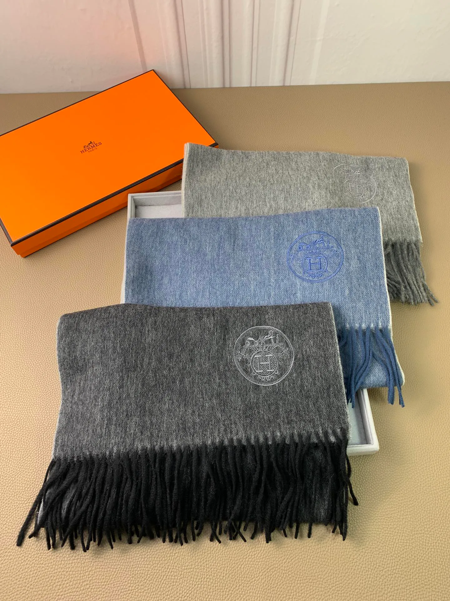 Шарфы Hermes 18105094