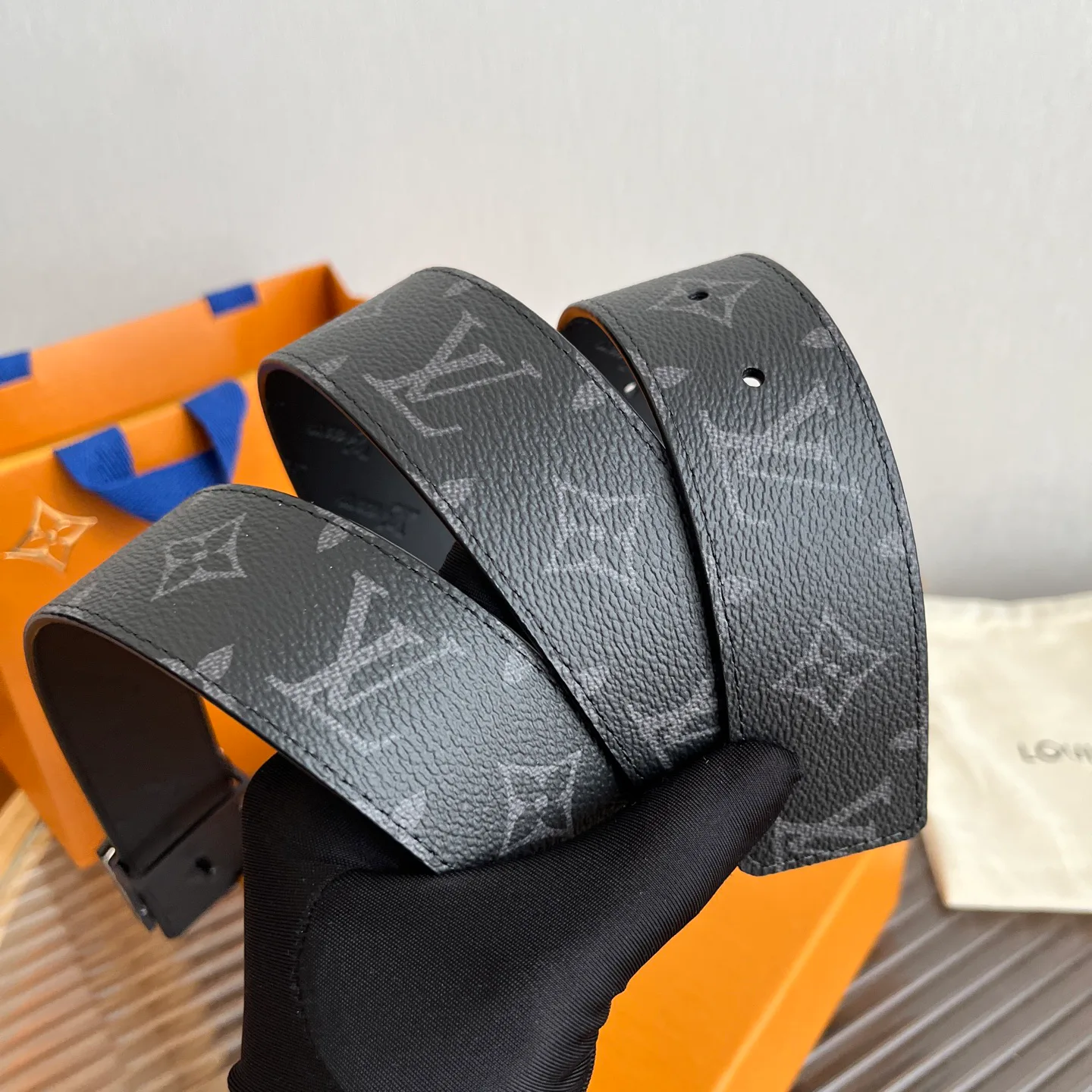 Ремни Louis Vuitton 10399066