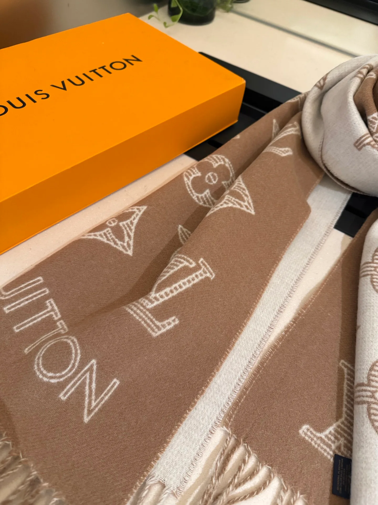 Шарфы Louis Vuitton 412350