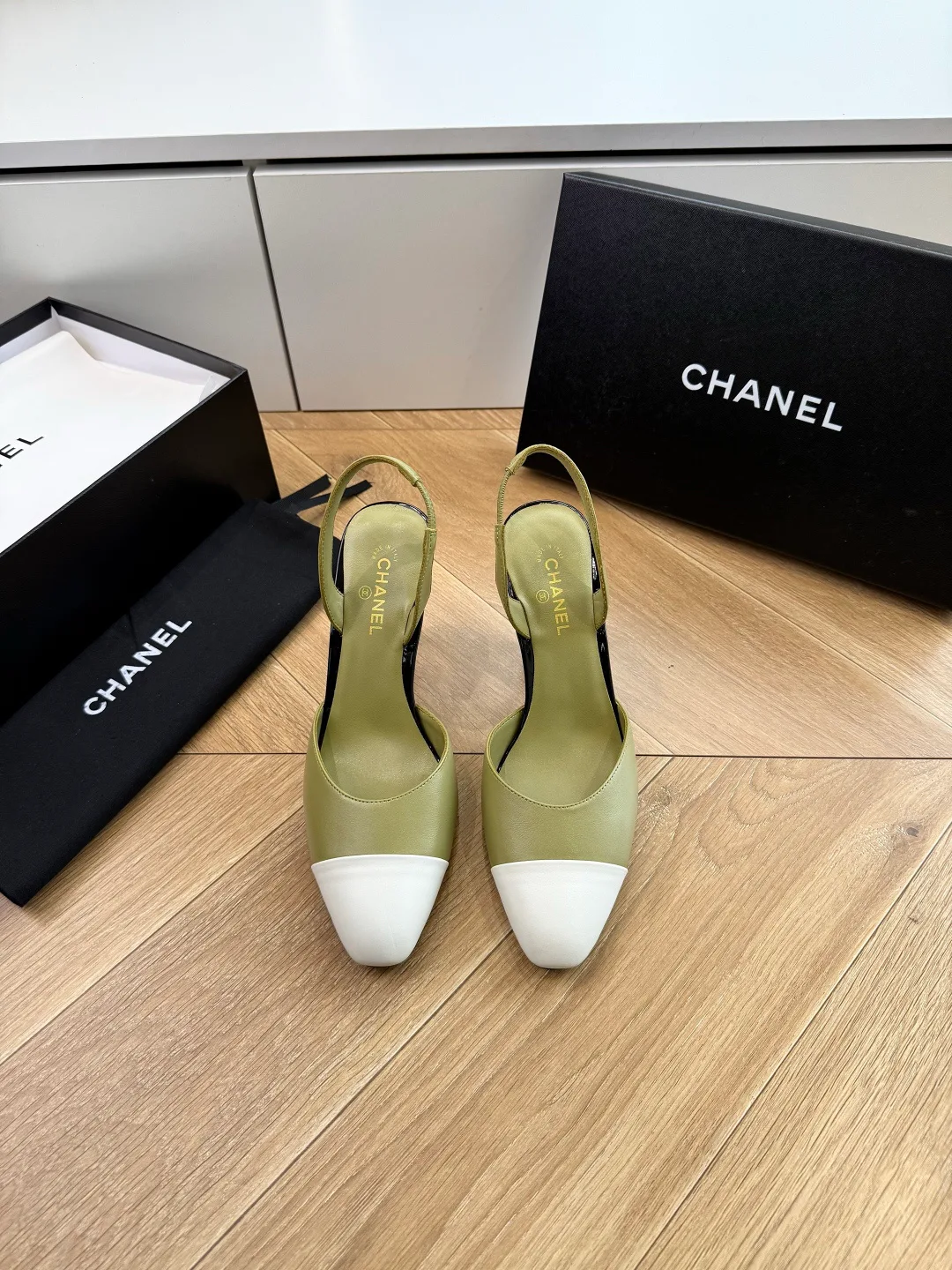 Туфли Женские Chanel 16971912