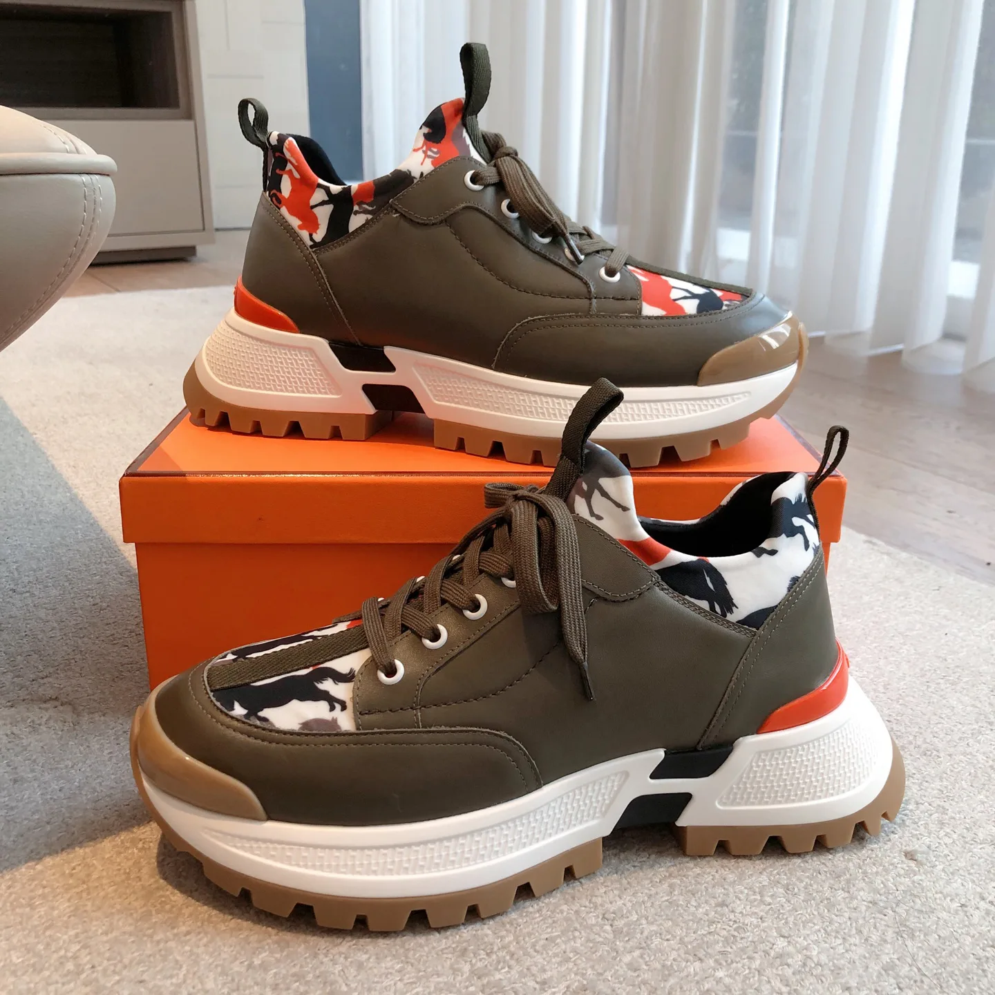 Кроссовки Женские Hermes 1237224