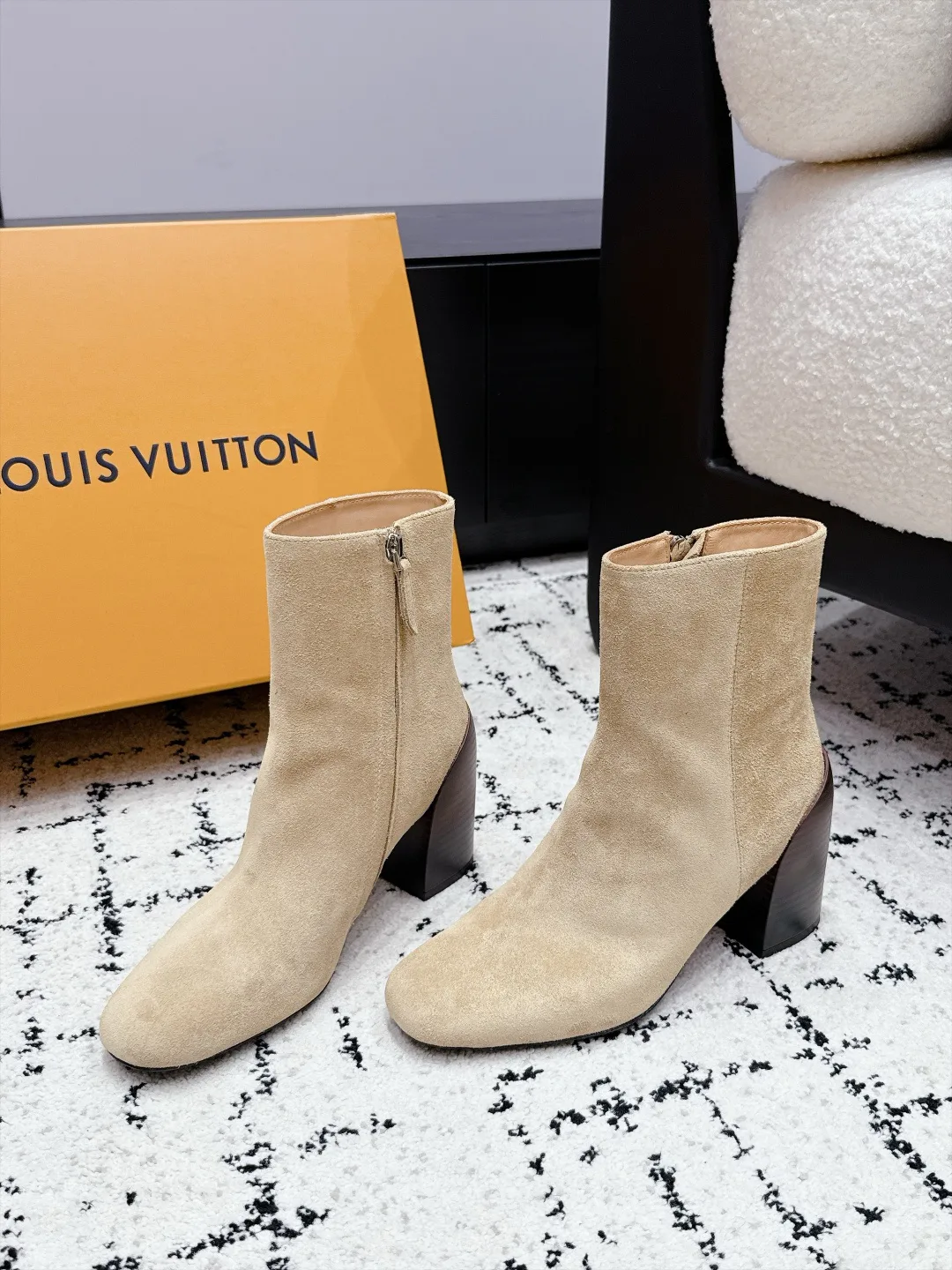 Ботильоны Женские Louis Vuitton 18454409