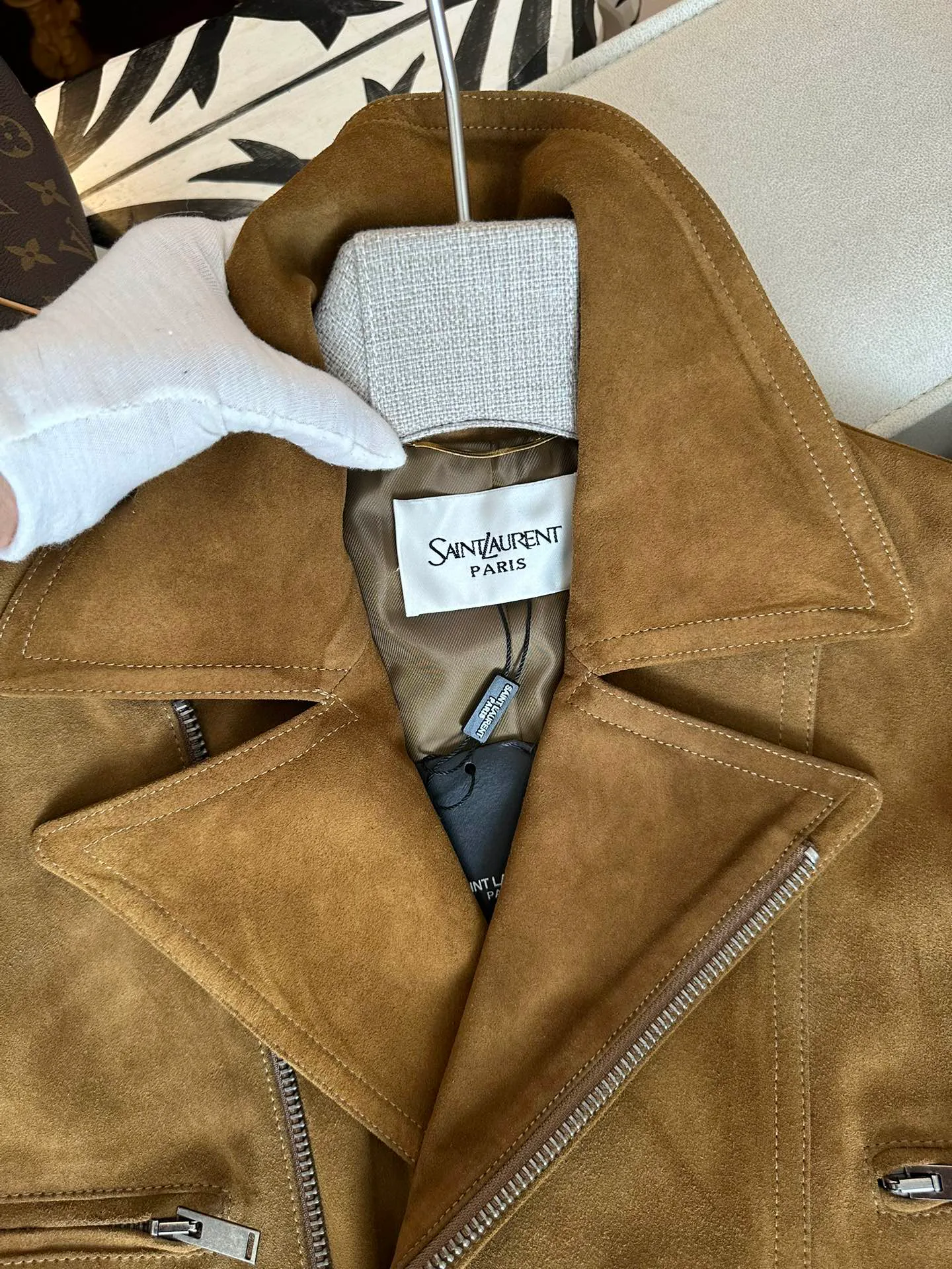 Кожаные Куртки И Дублёнки Женские Saint Laurent 11786232