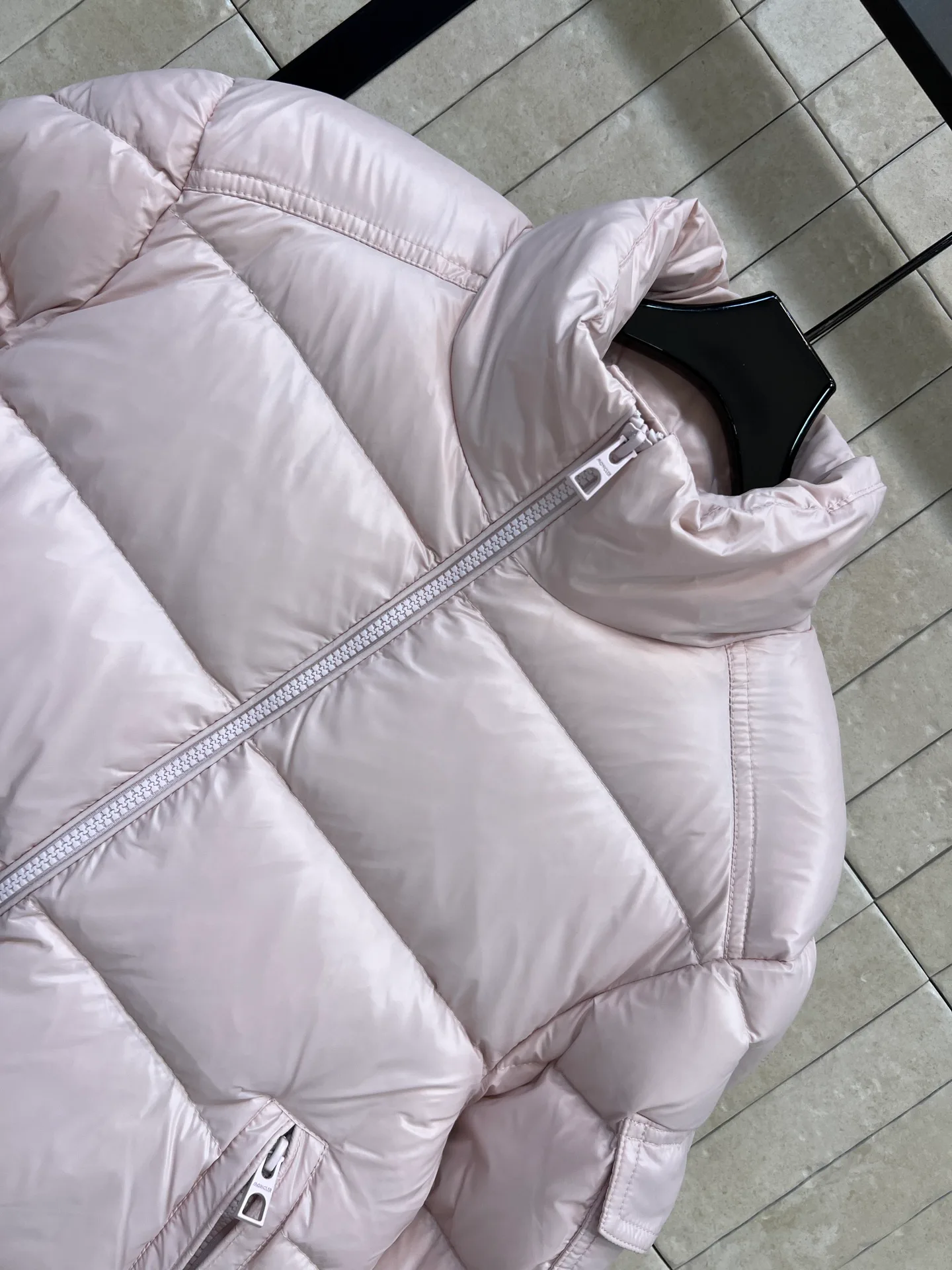Куртки И Пуховики Женские Moncler 19337211