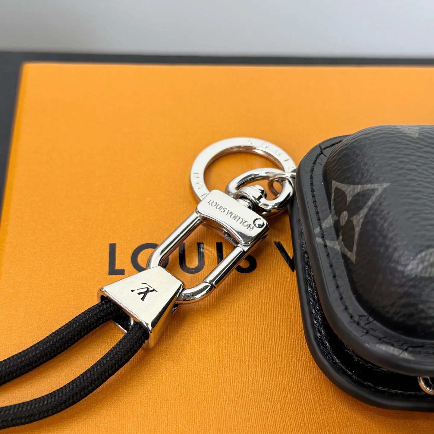 Клатчи Женские Louis Vuitton 3414335