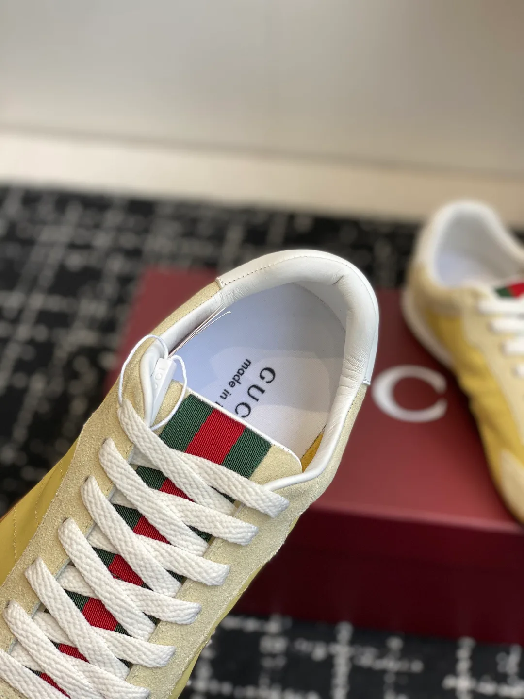 Кроссовки Женские Gucci 11373266