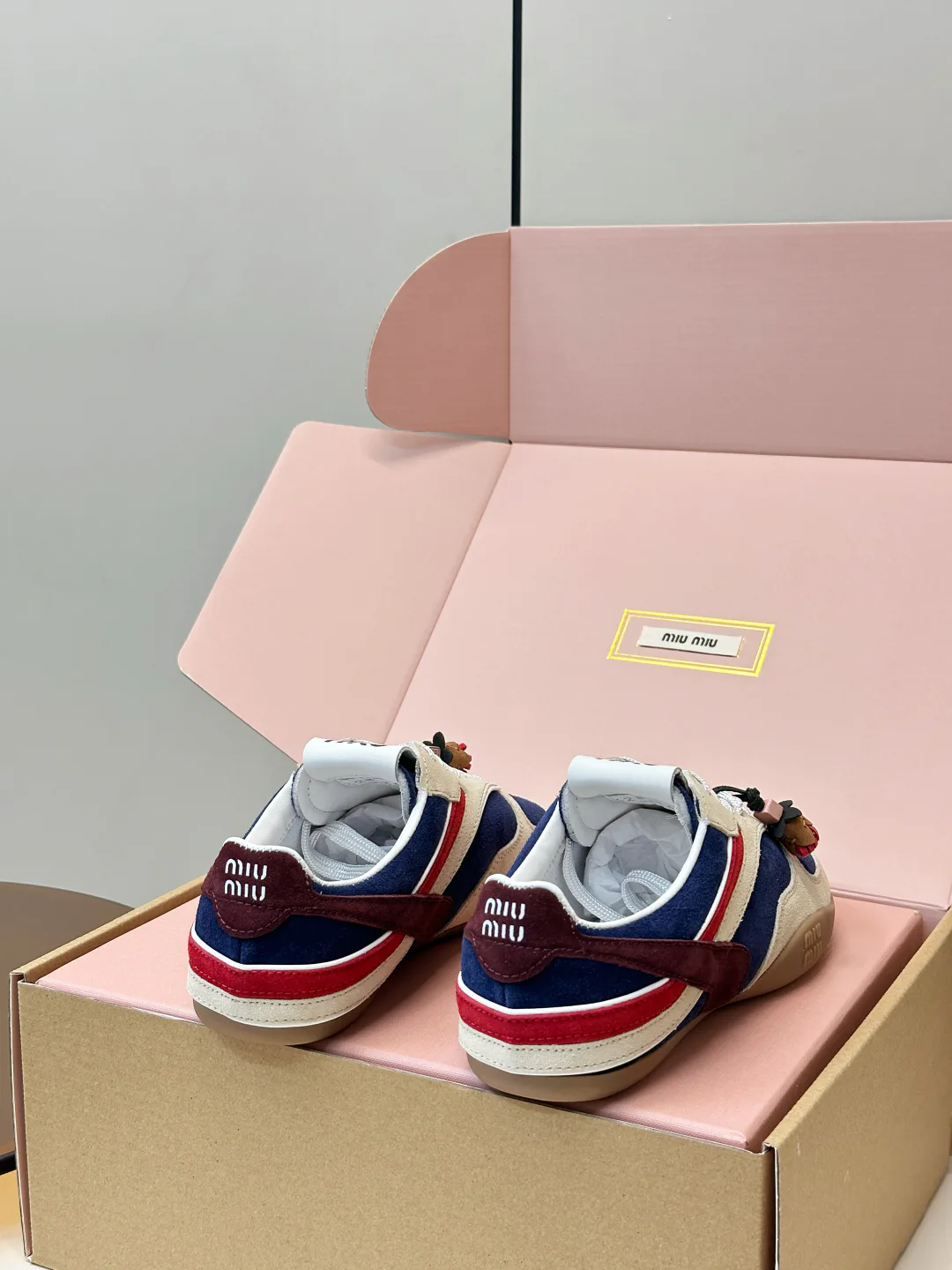 Кроссовки Женские Miu Miu 18164553
