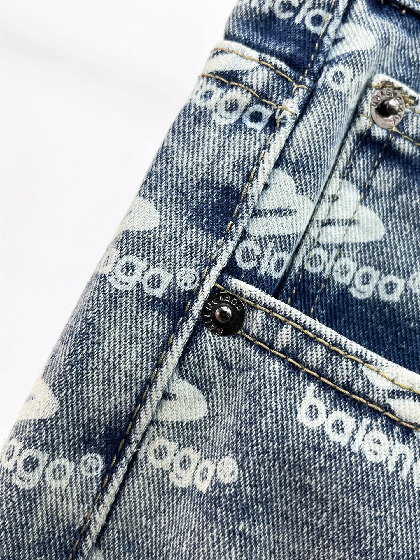 Джинсы Мужские Balenciaga 12816469