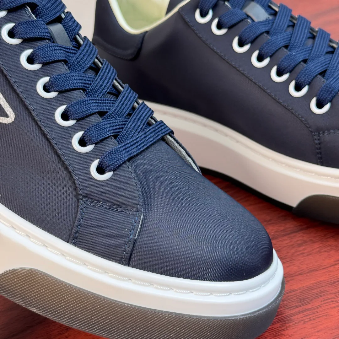 Кроссовки Мужские Prada 16935016