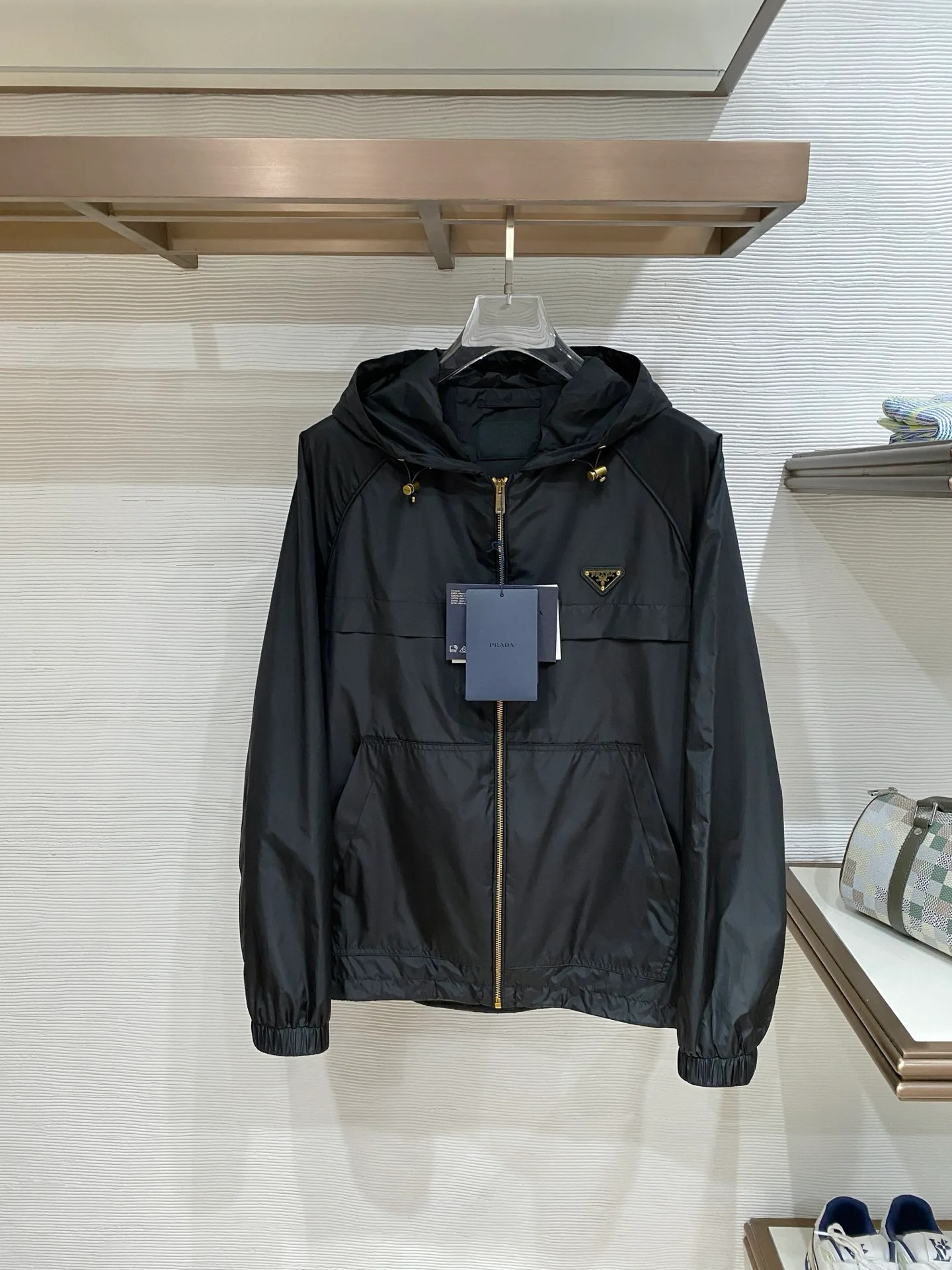 Куртки И Пуховики Мужские Prada 10610705