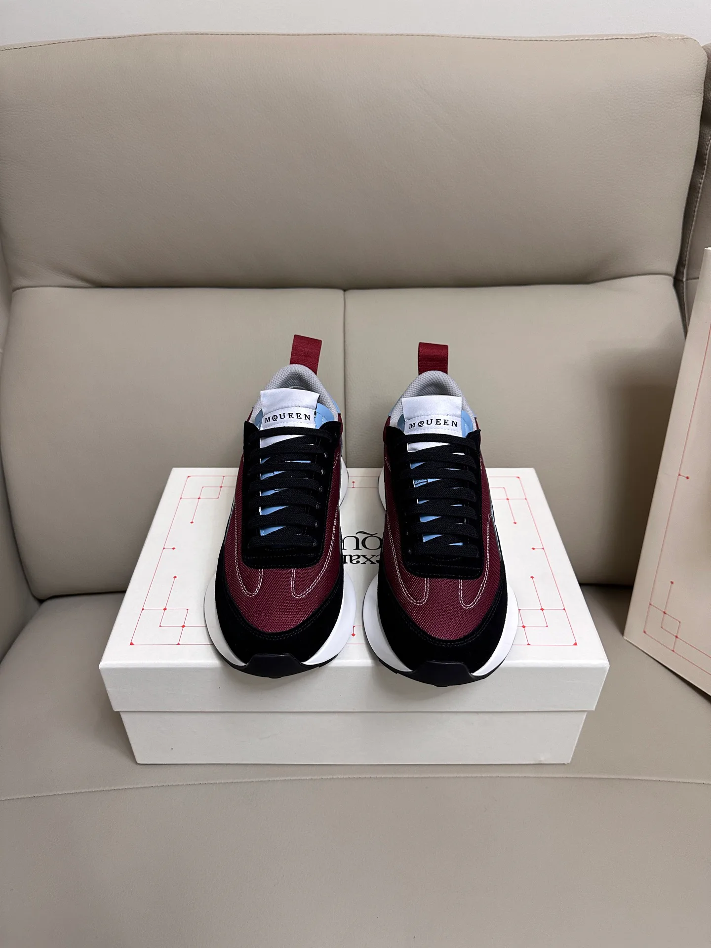Кроссовки Женские Alexander Mcqueen 18616739