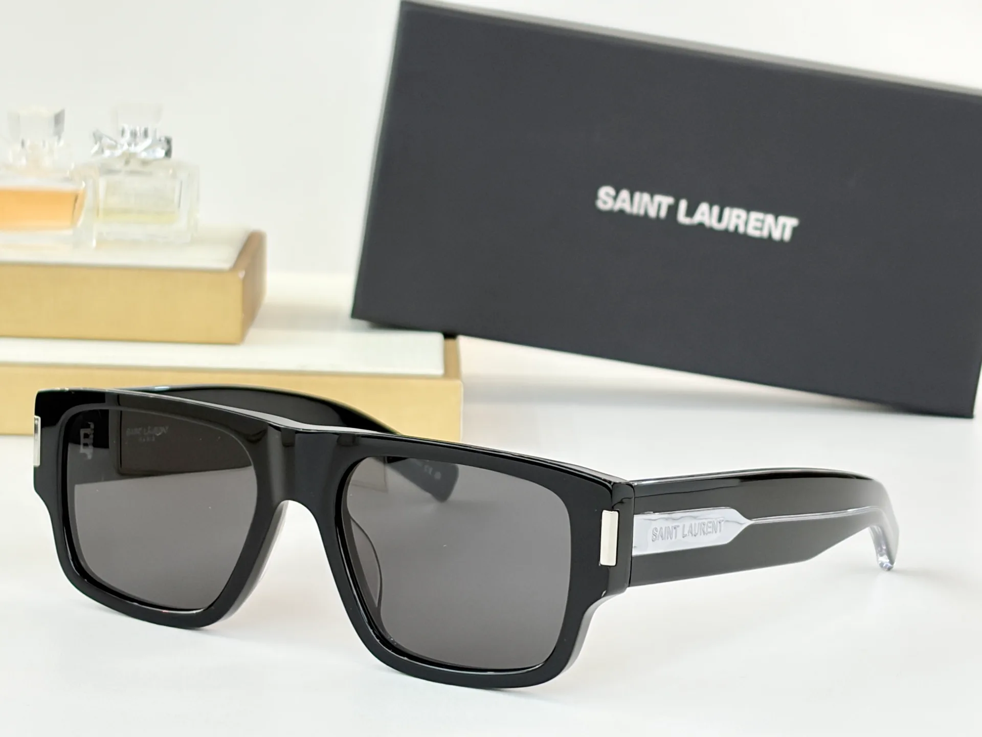 Очки Saint Laurent 13147311