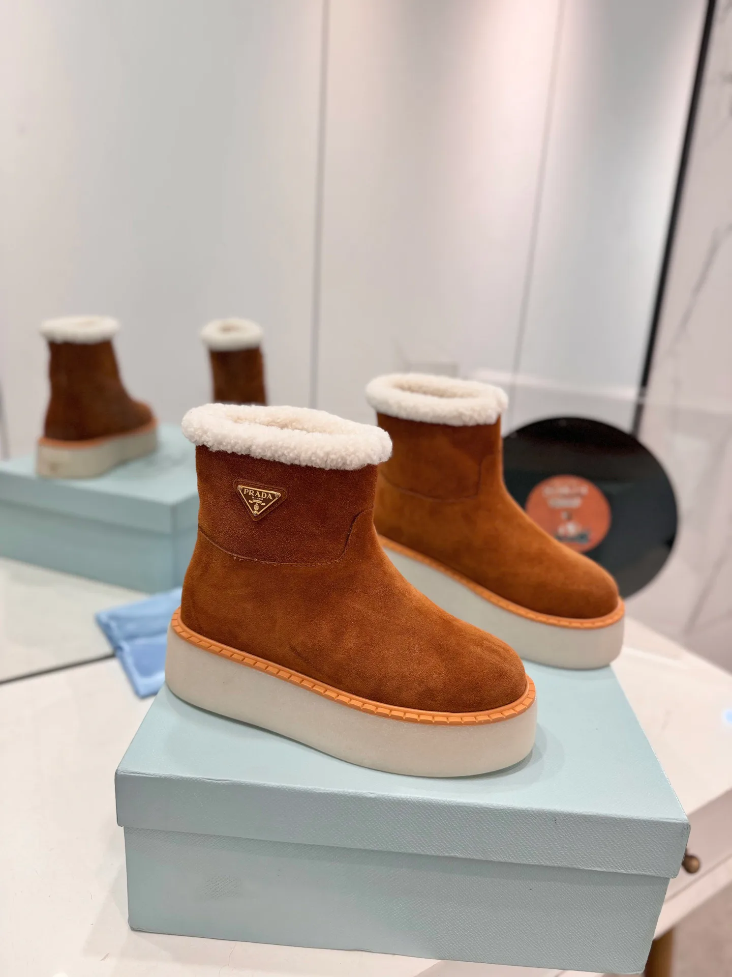 Угги Женские Prada 19047328