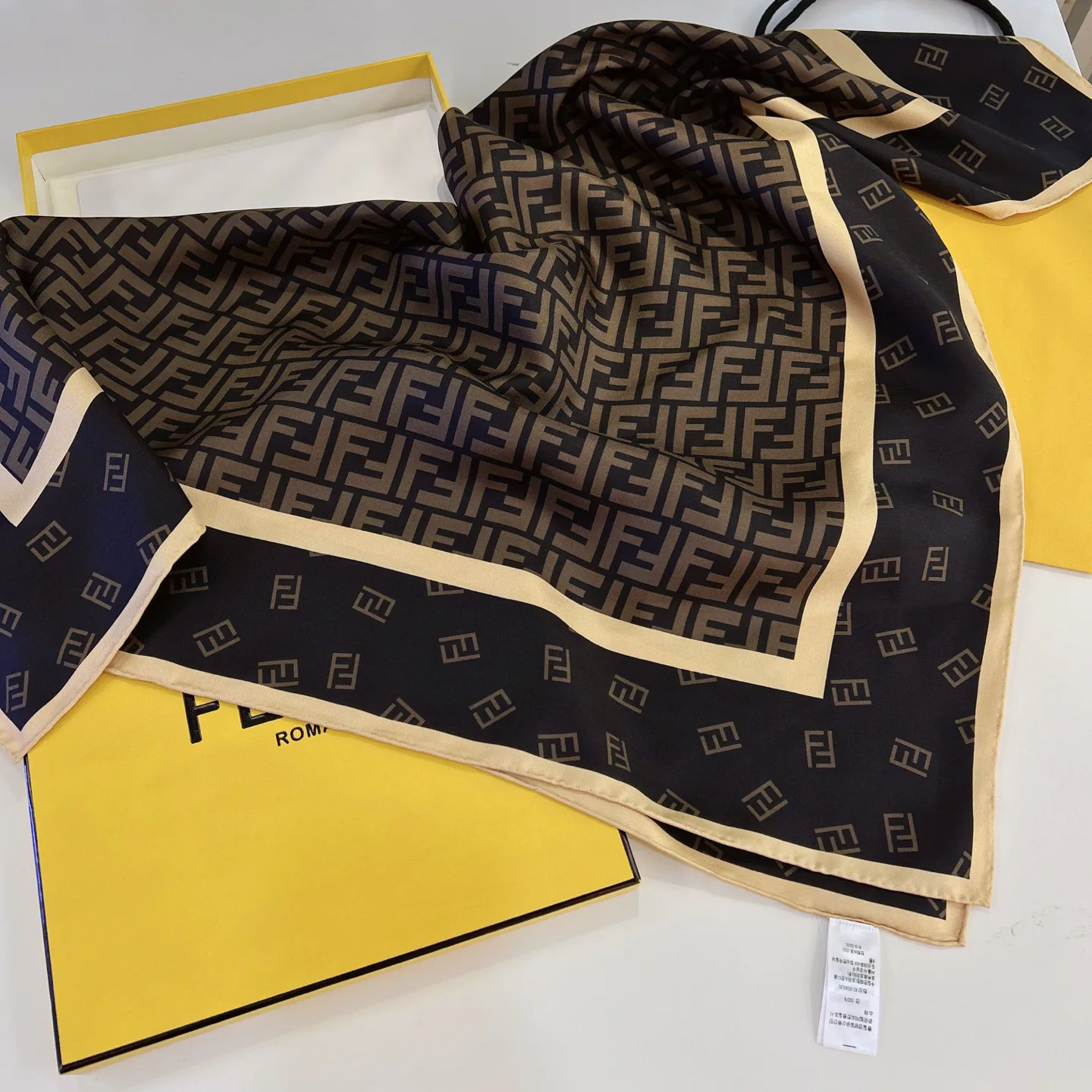 Шарфы Fendi 13447601