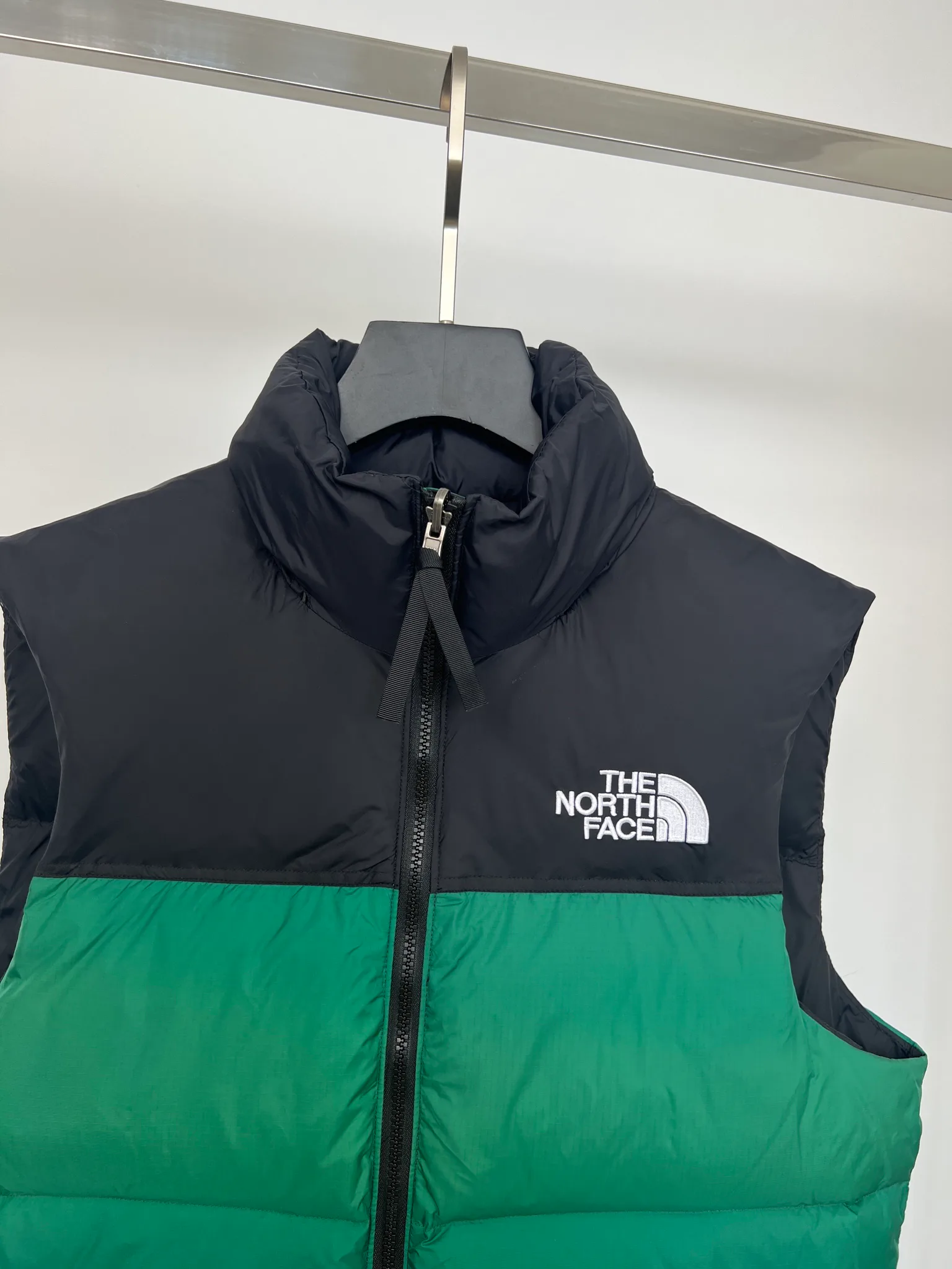 Жилеты Женские The North Face 18416027